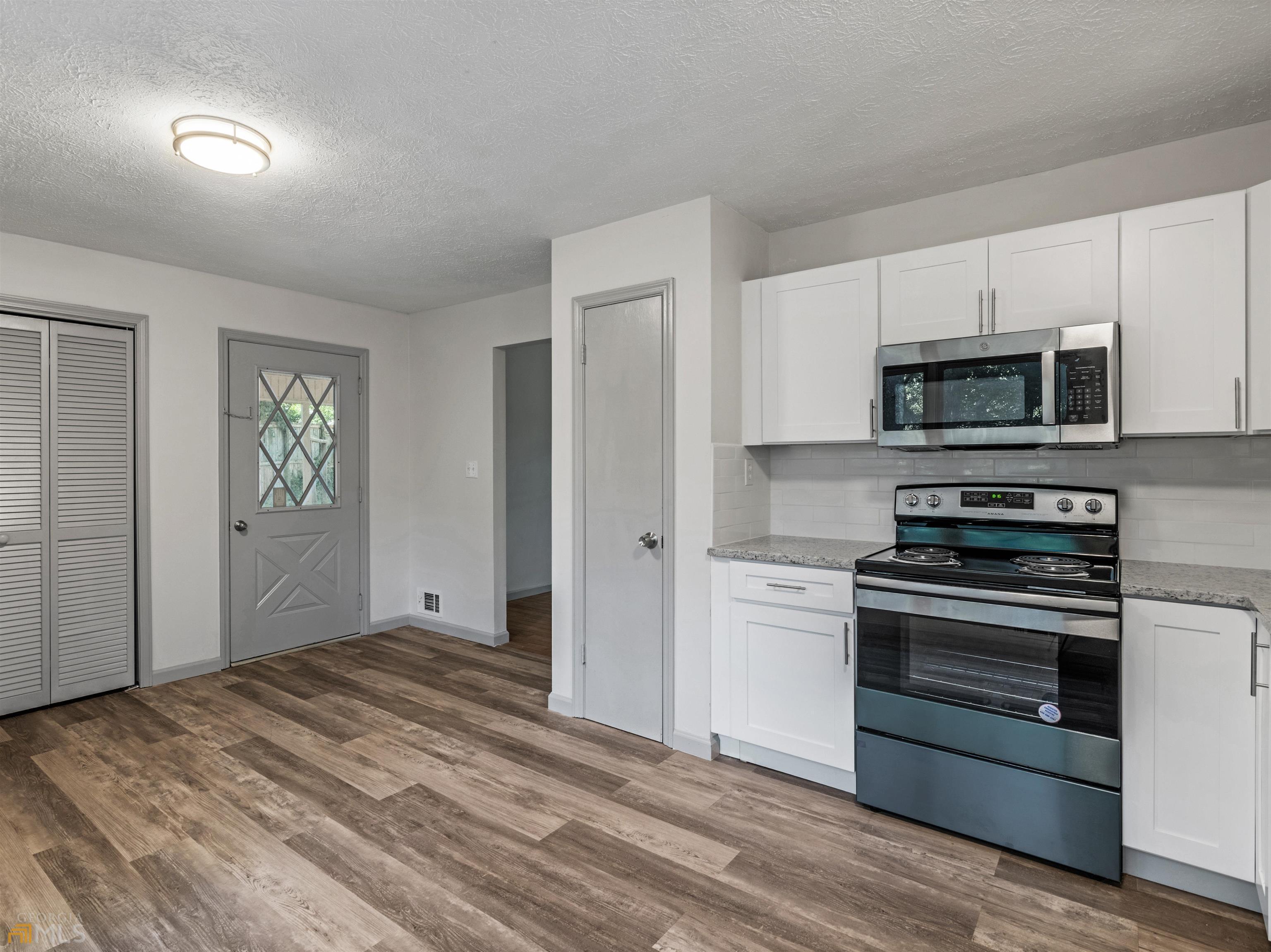 1999 Hampton Locust Grove Road, Locust Grove