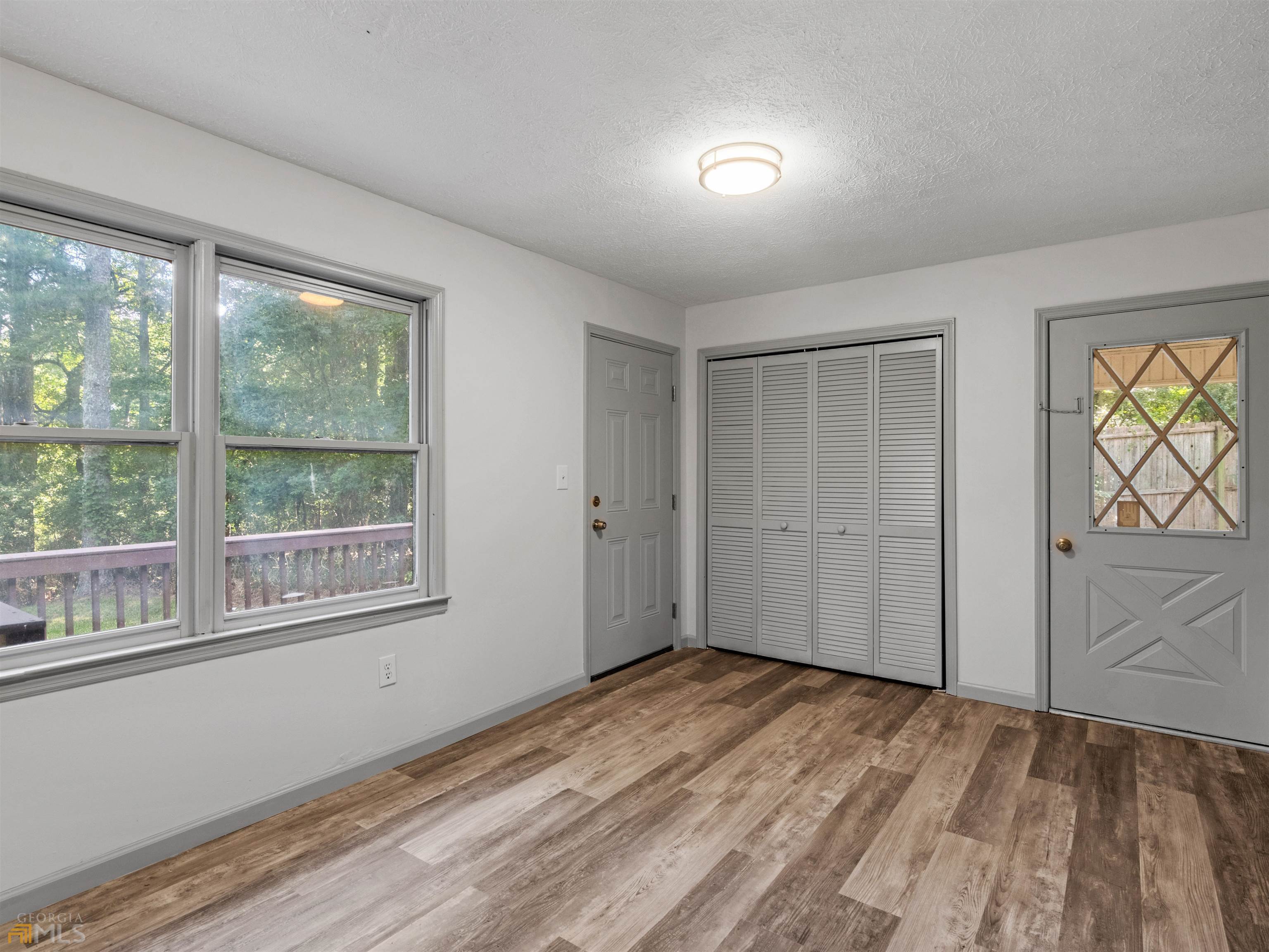 1999 Hampton Locust Grove Road, Locust Grove