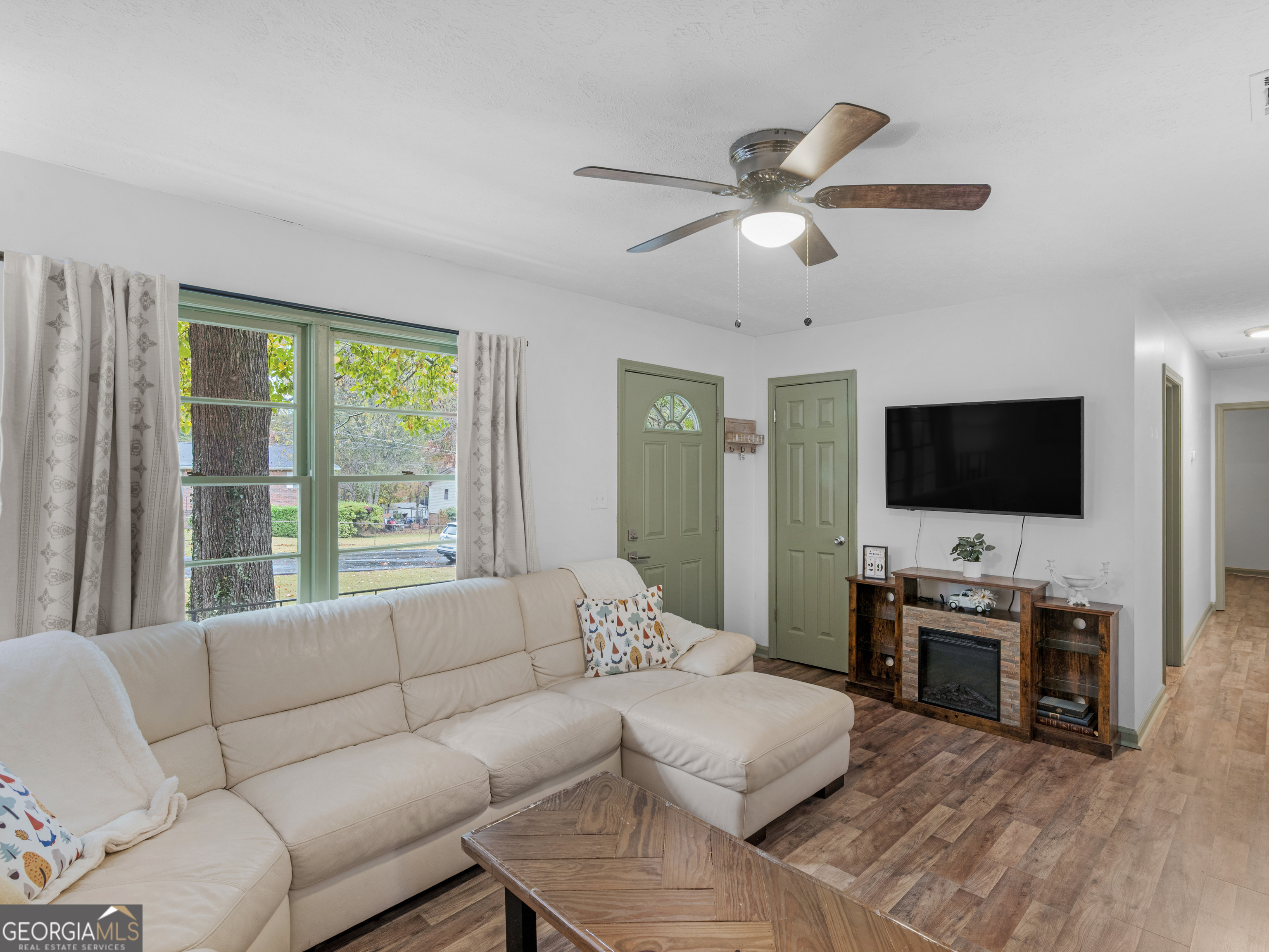 3790 Sweetbriar Circle, Lithia Springs