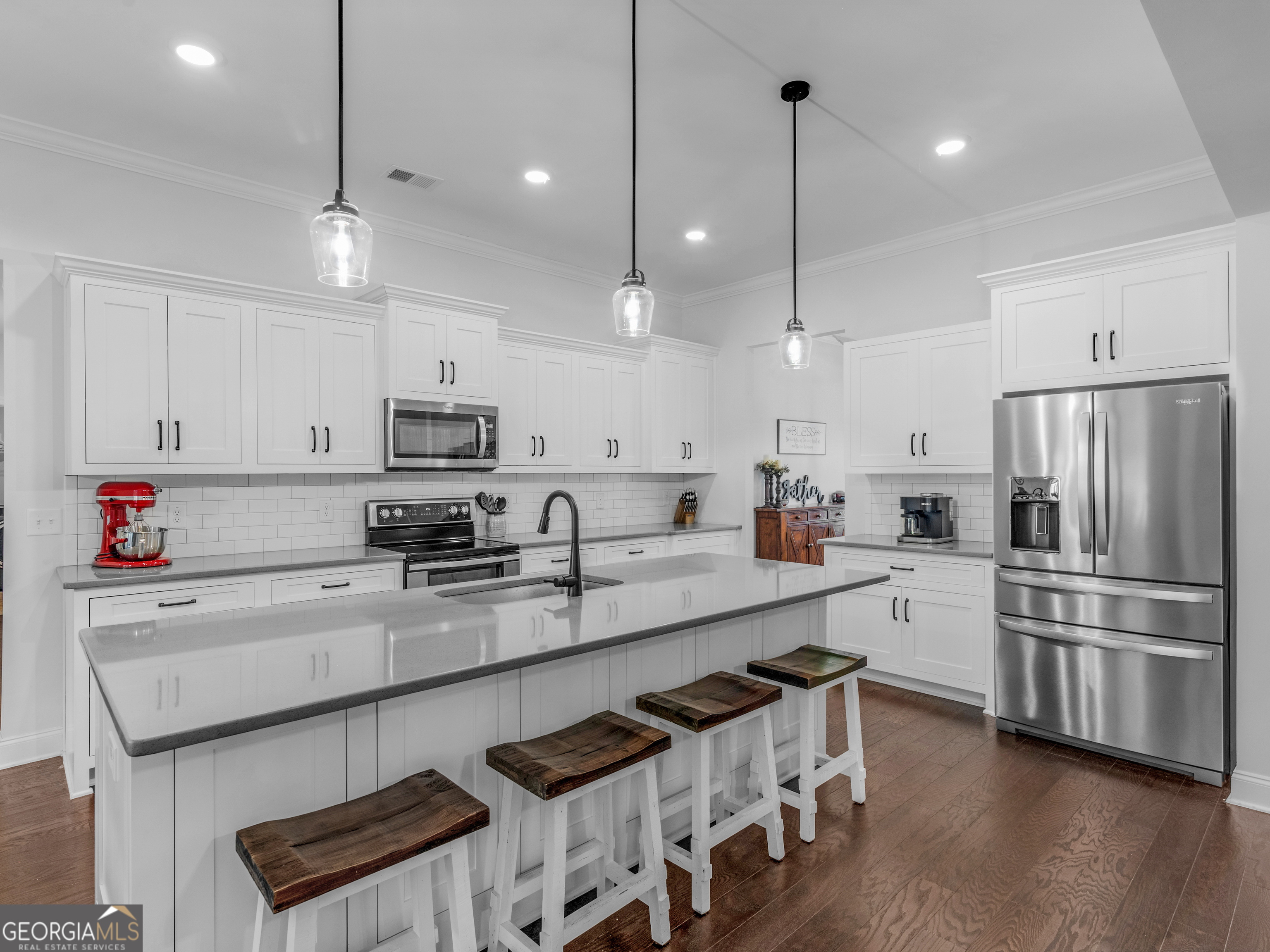 352 Thunderbolt Lane