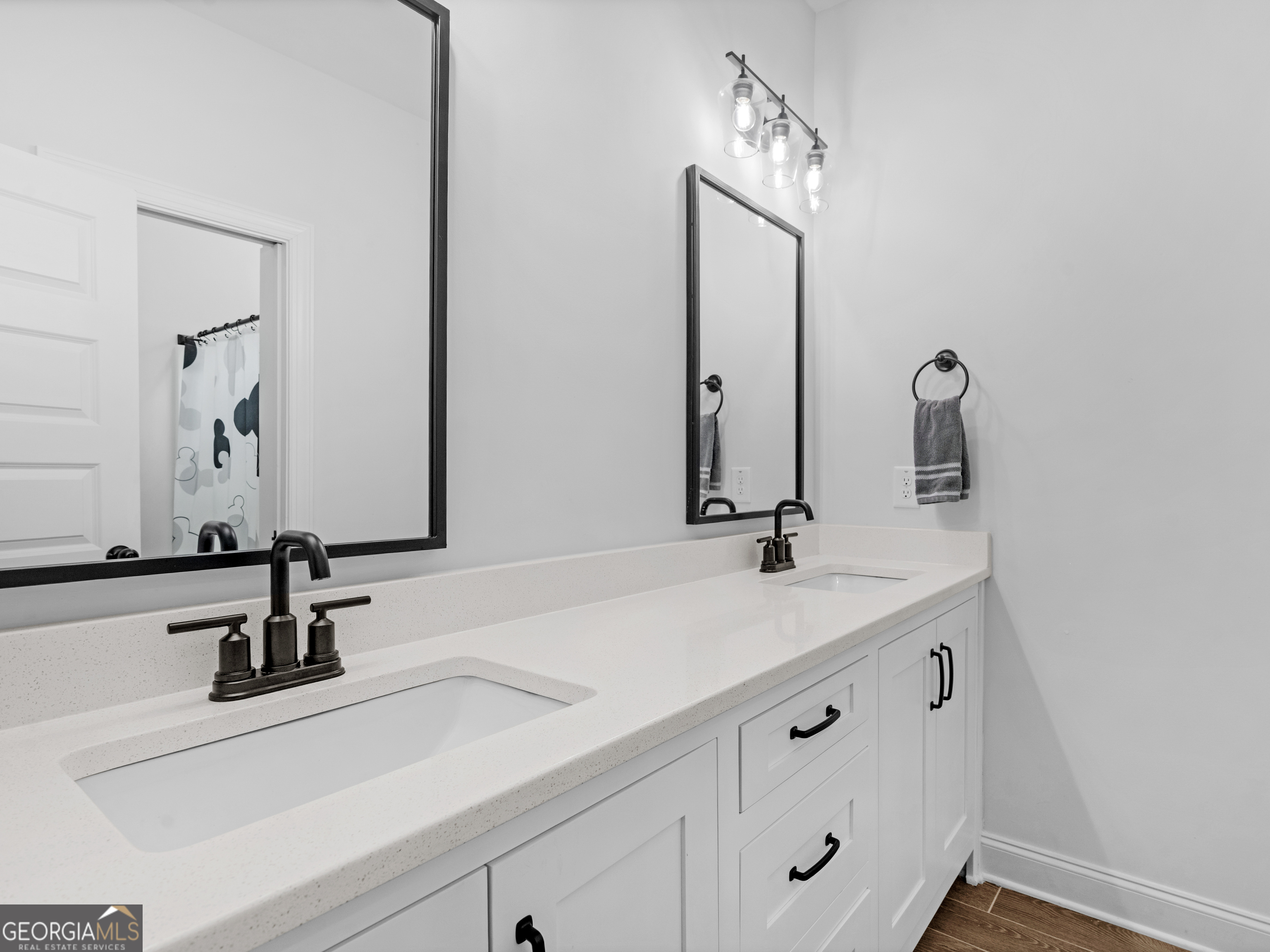 352 Thunderbolt Lane