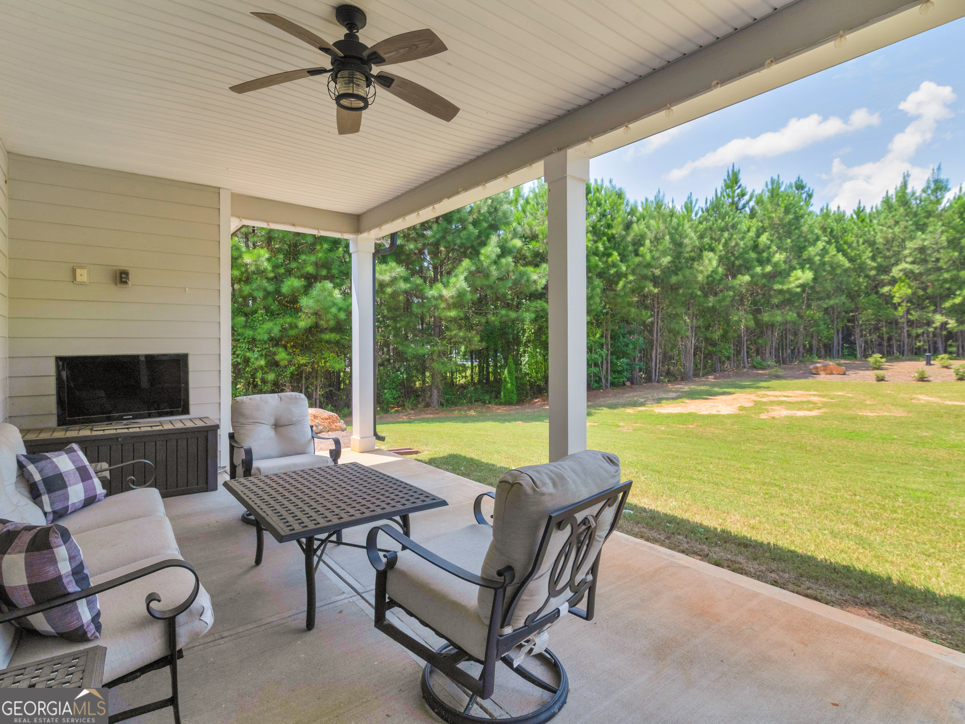 352 Thunderbolt Lane