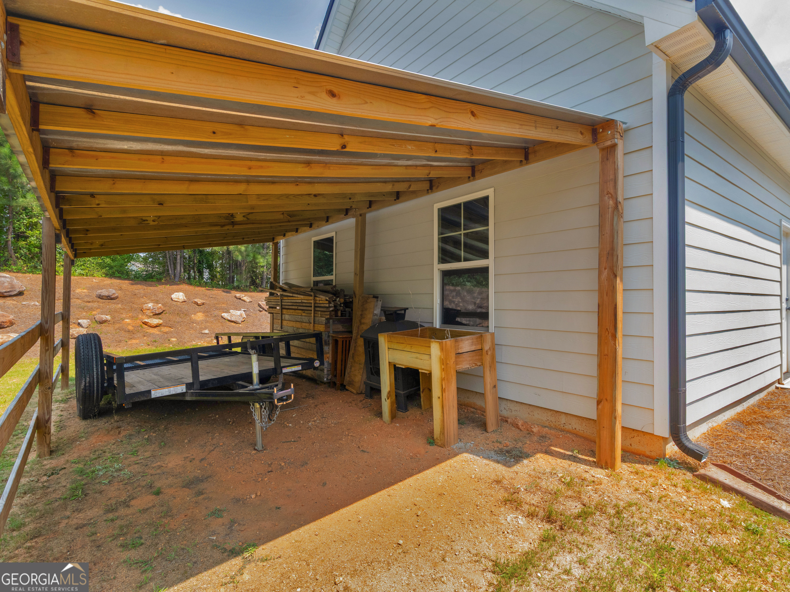 352 Thunderbolt Lane