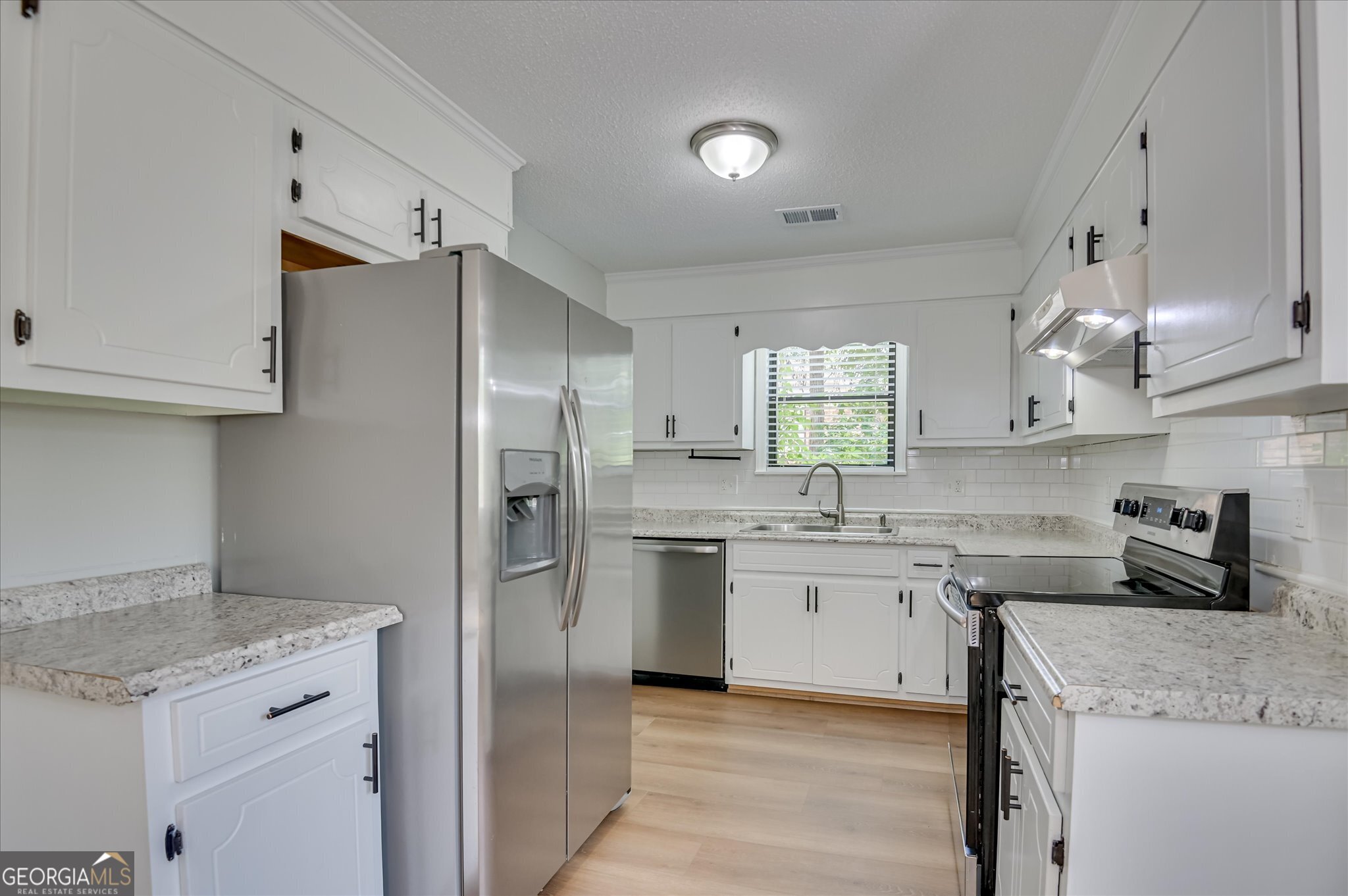 277 W Wynngate Drive