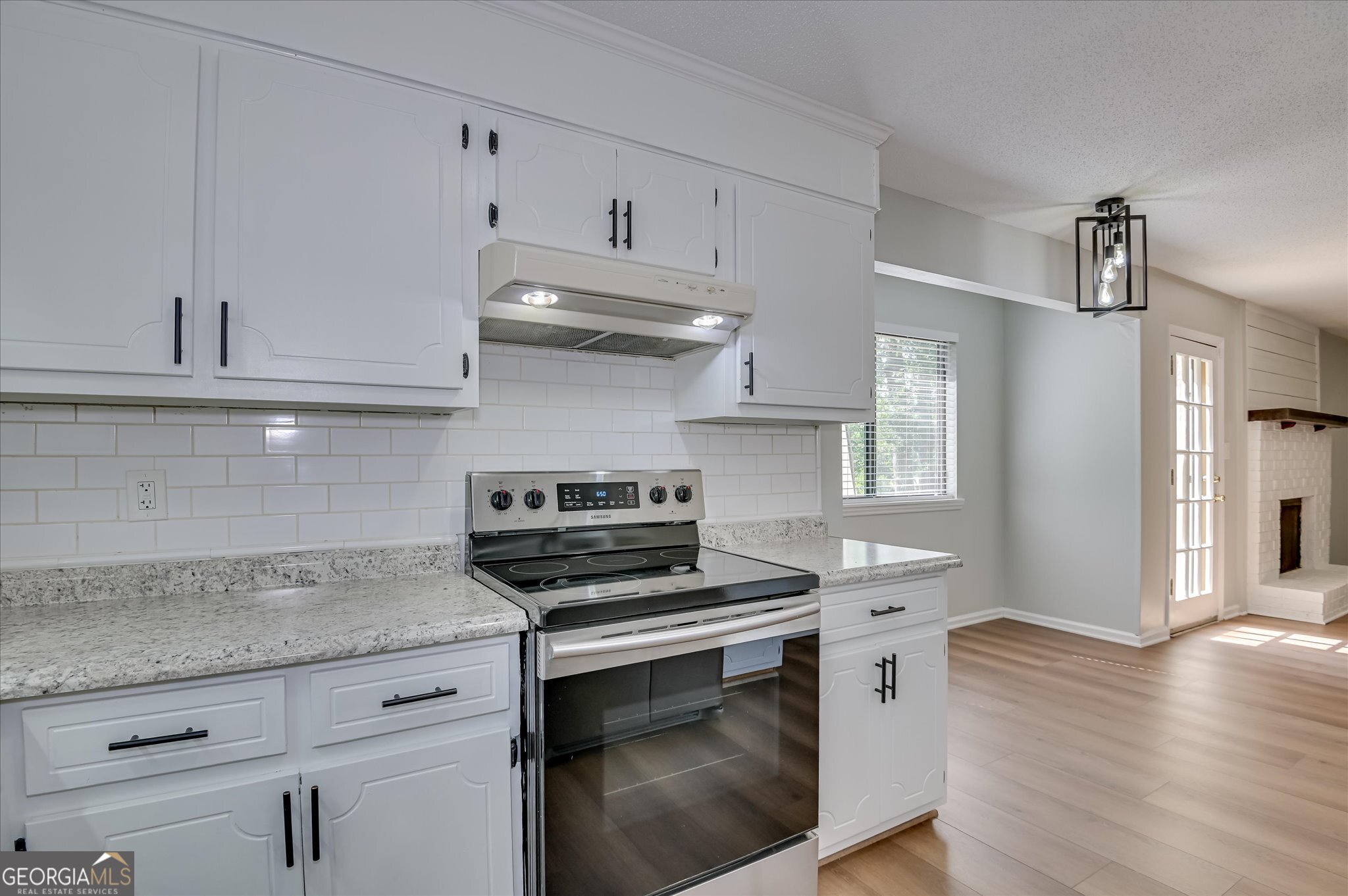 277 W Wynngate Drive