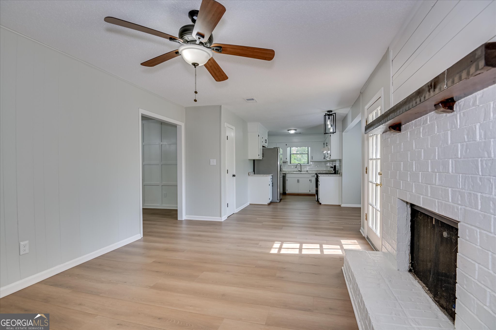 277 W Wynngate Drive