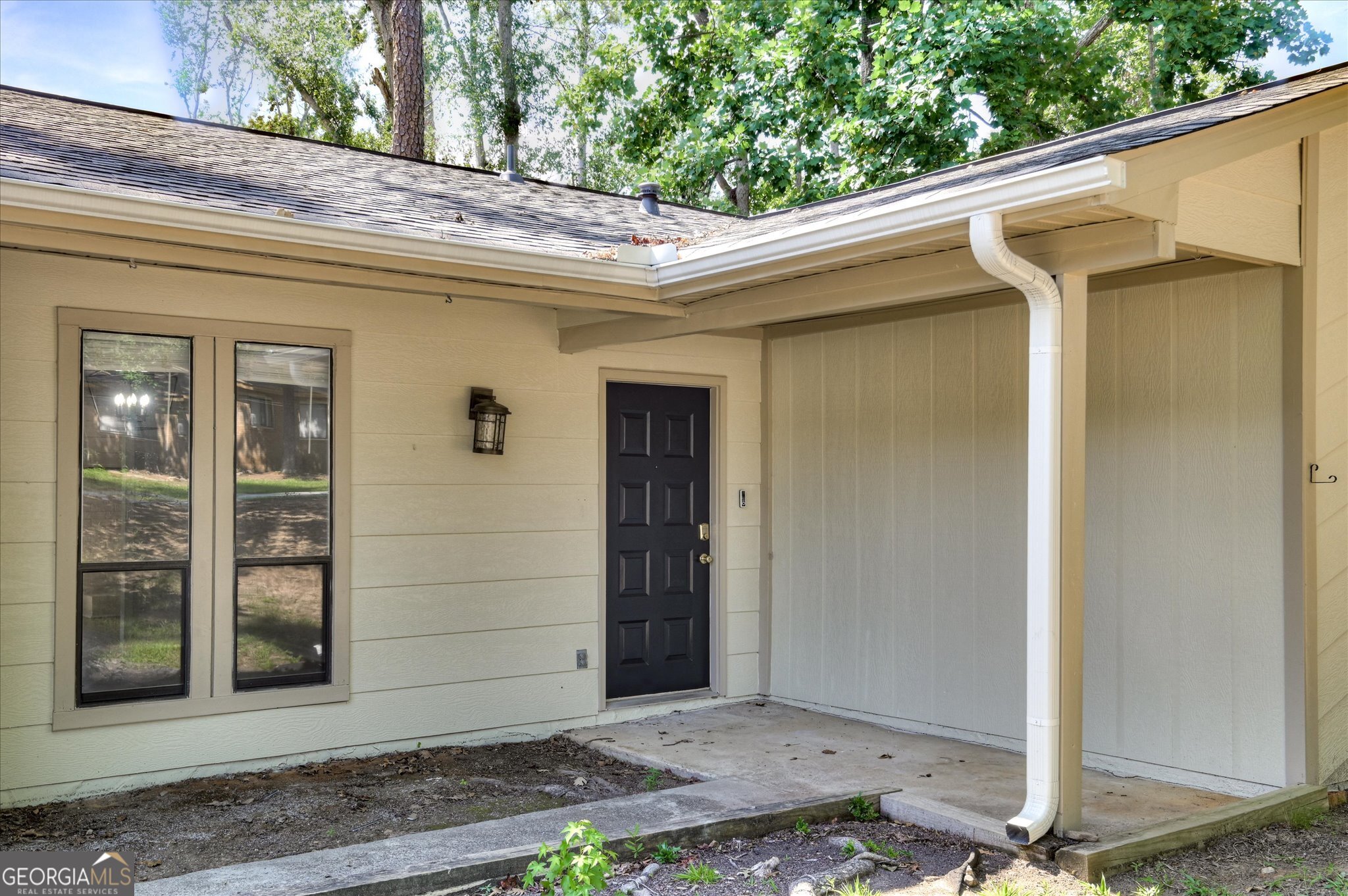 277 W Wynngate Drive