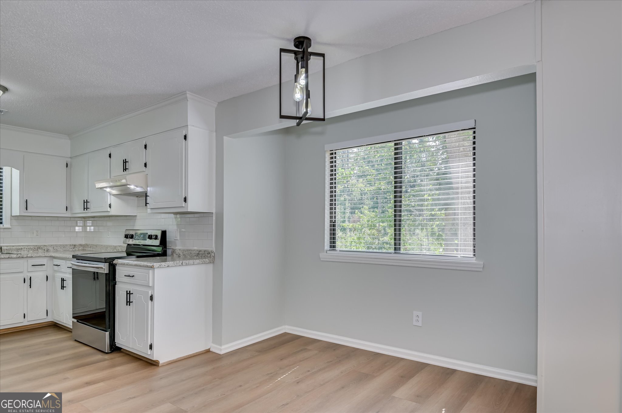 277 W Wynngate Drive