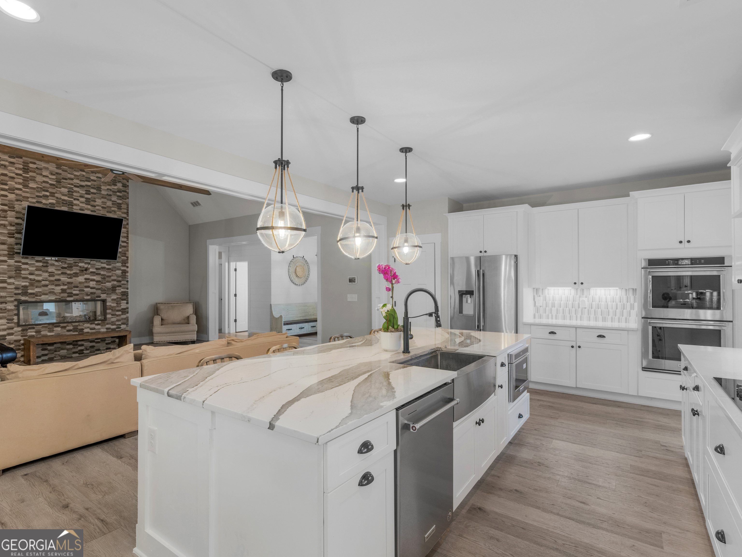 319 S Mount Carmel Road