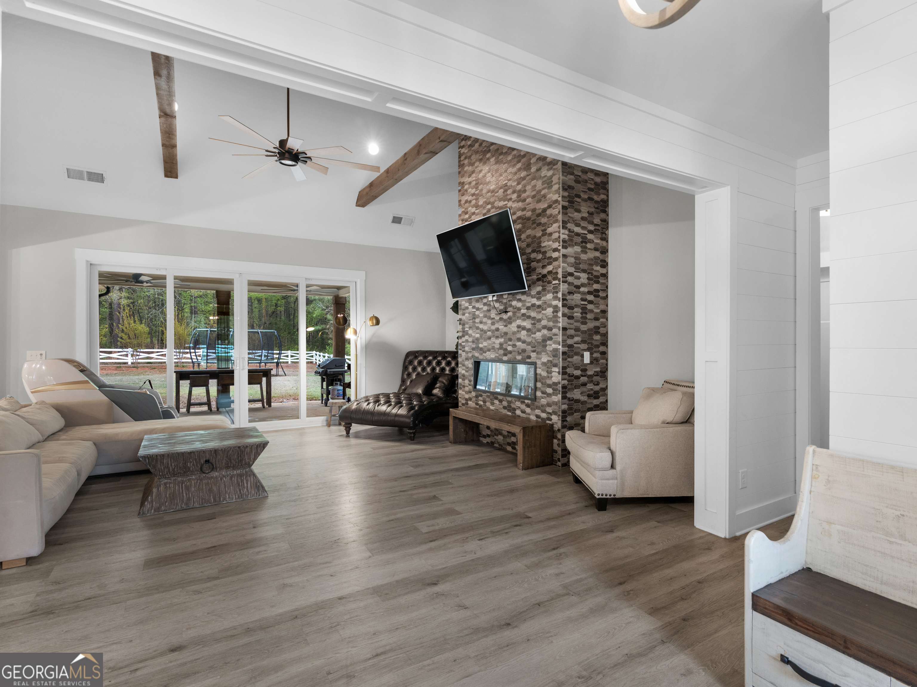 319 S Mount Carmel Road