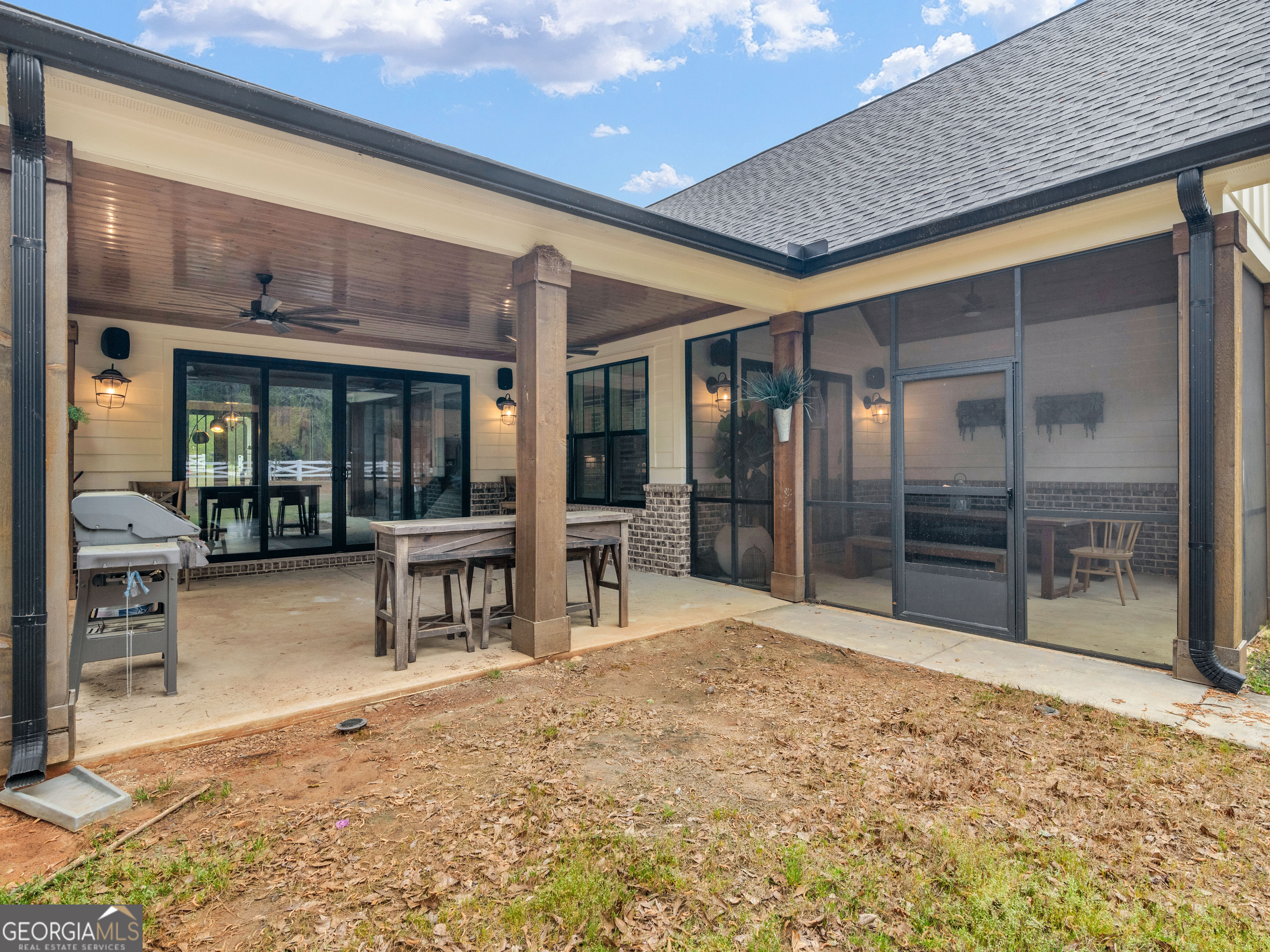 319 S Mount Carmel Road