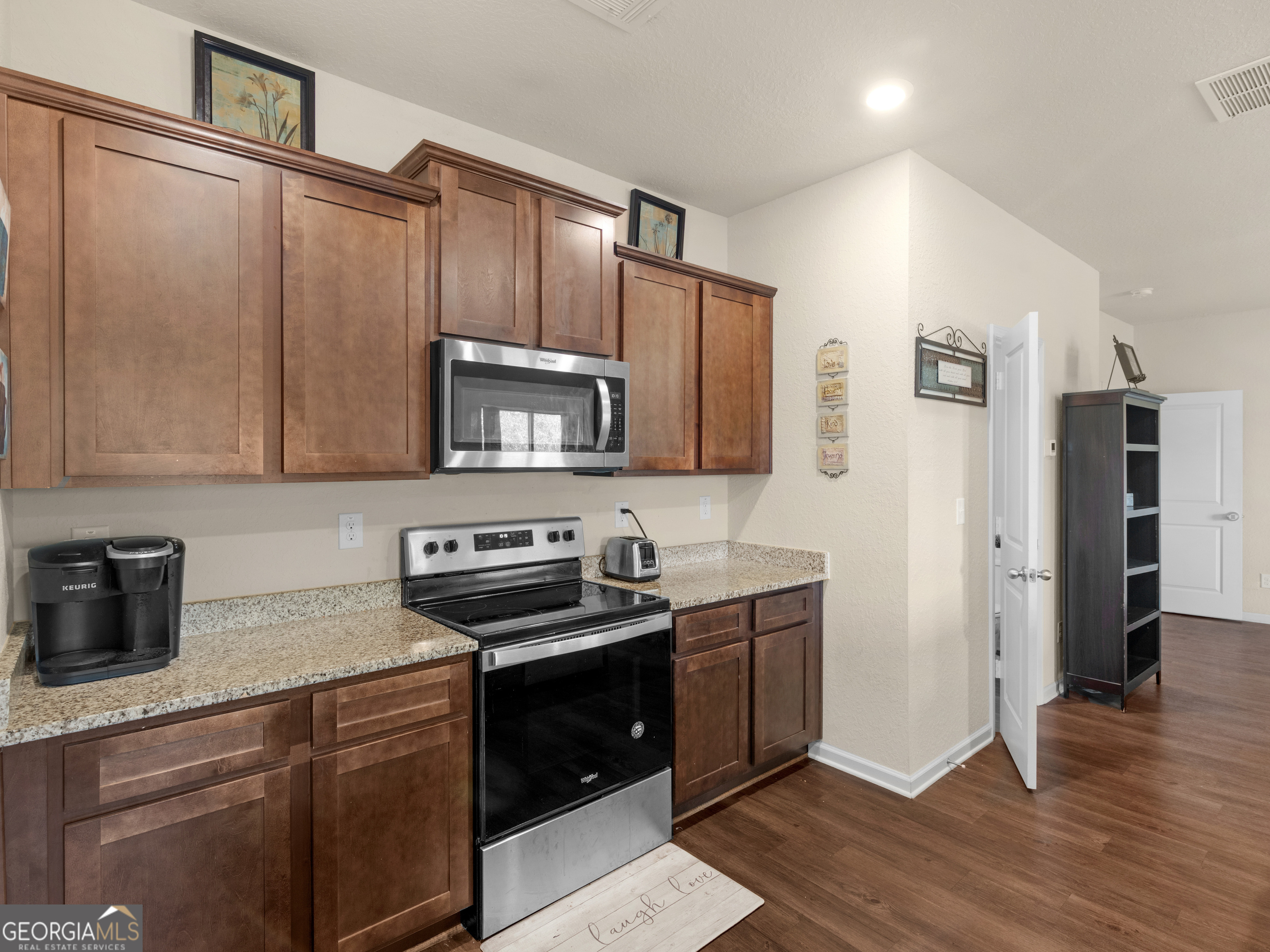 3831 Saddle Hill Way