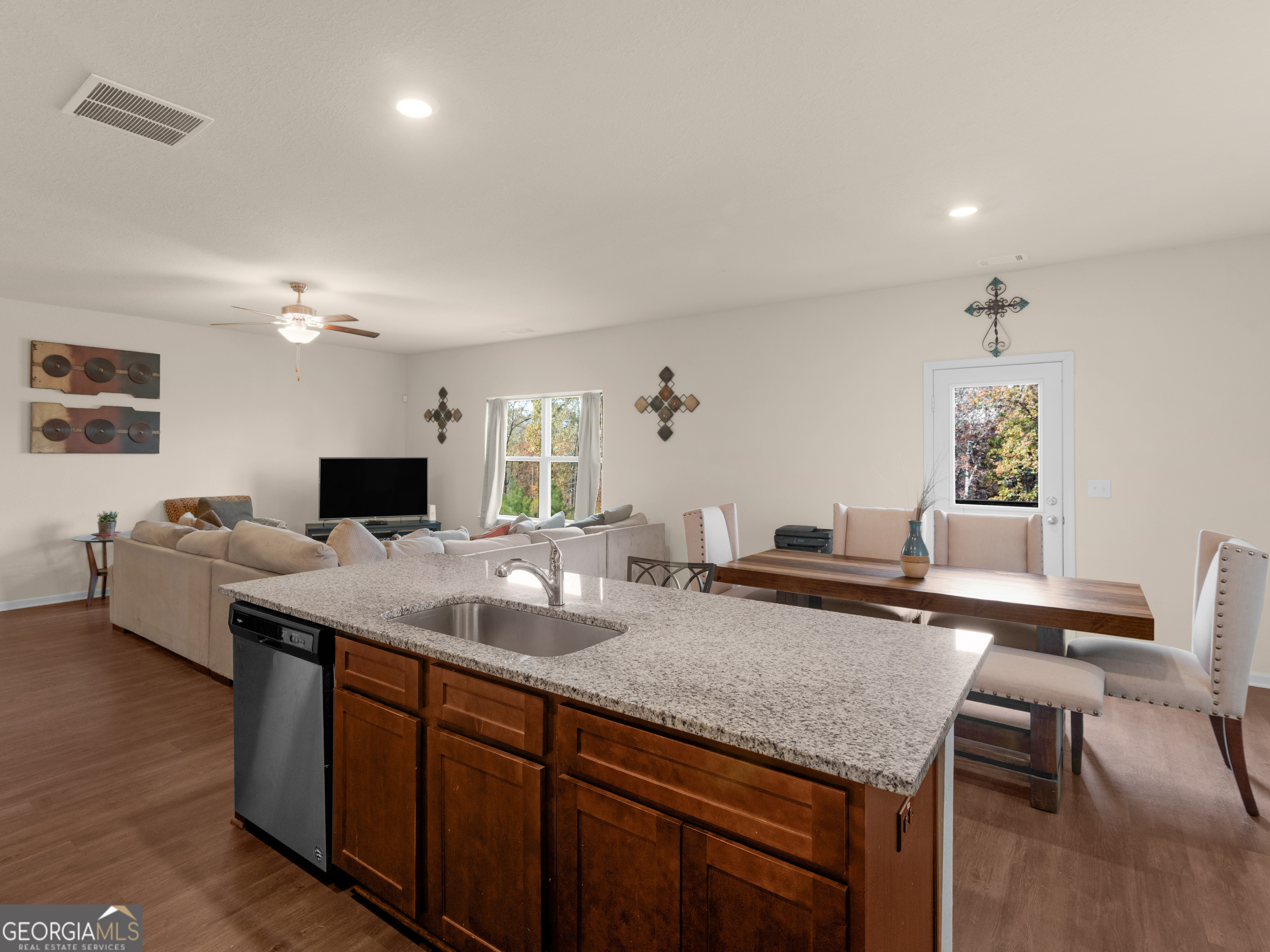 3831 Saddle Hill Way