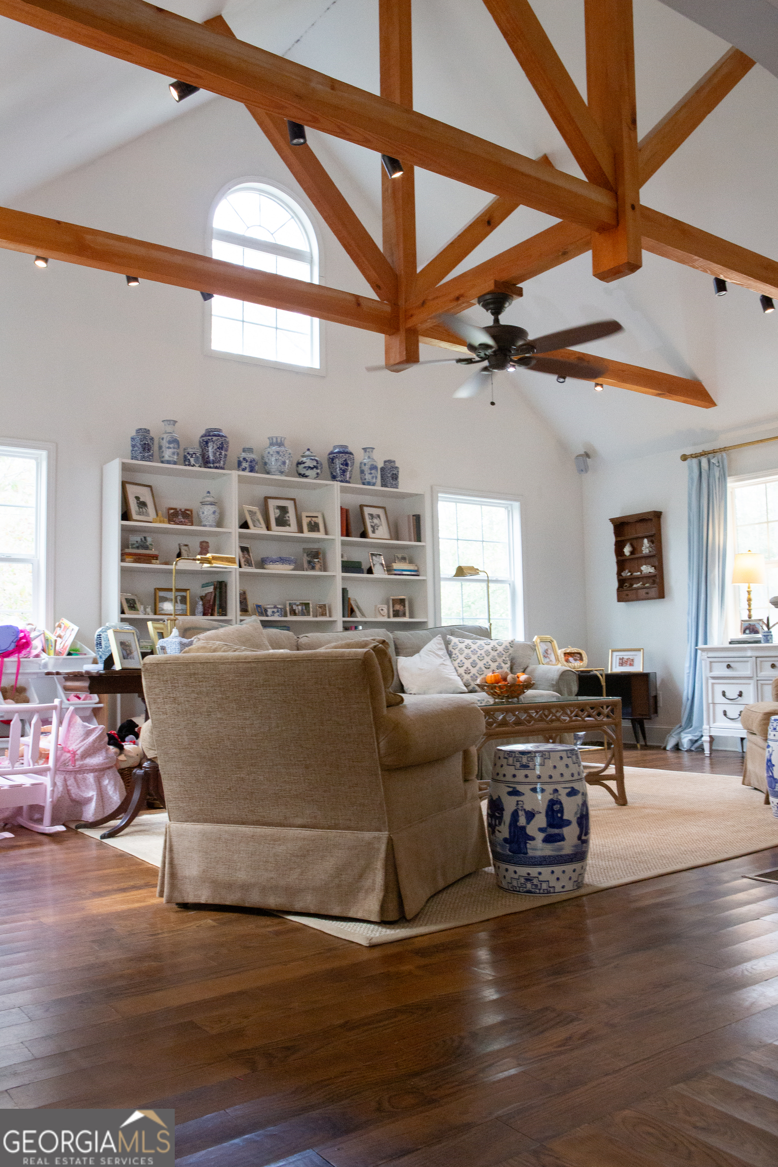 218 E Sheppard Street