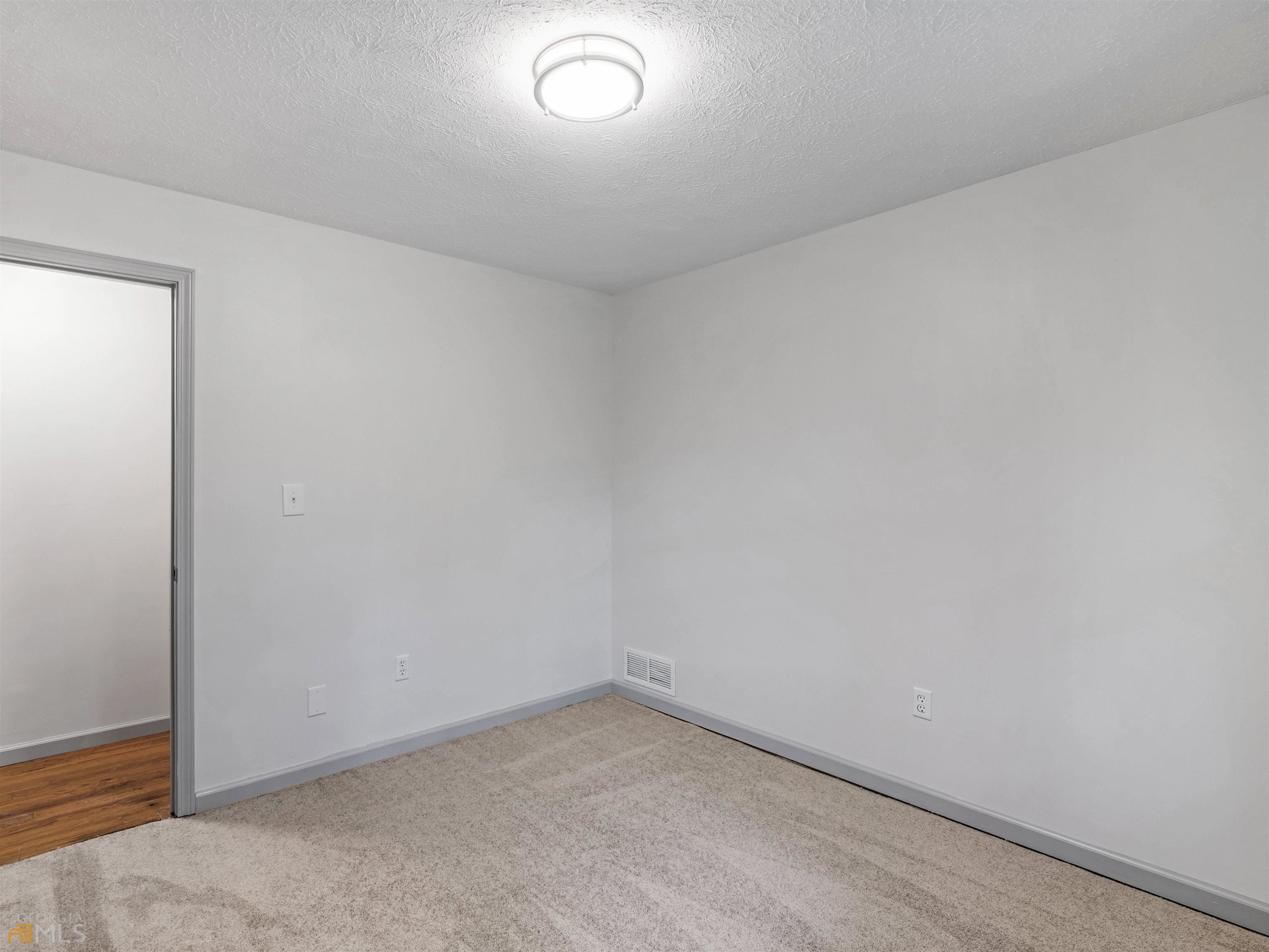 1999 Hampton Locust Grove Road