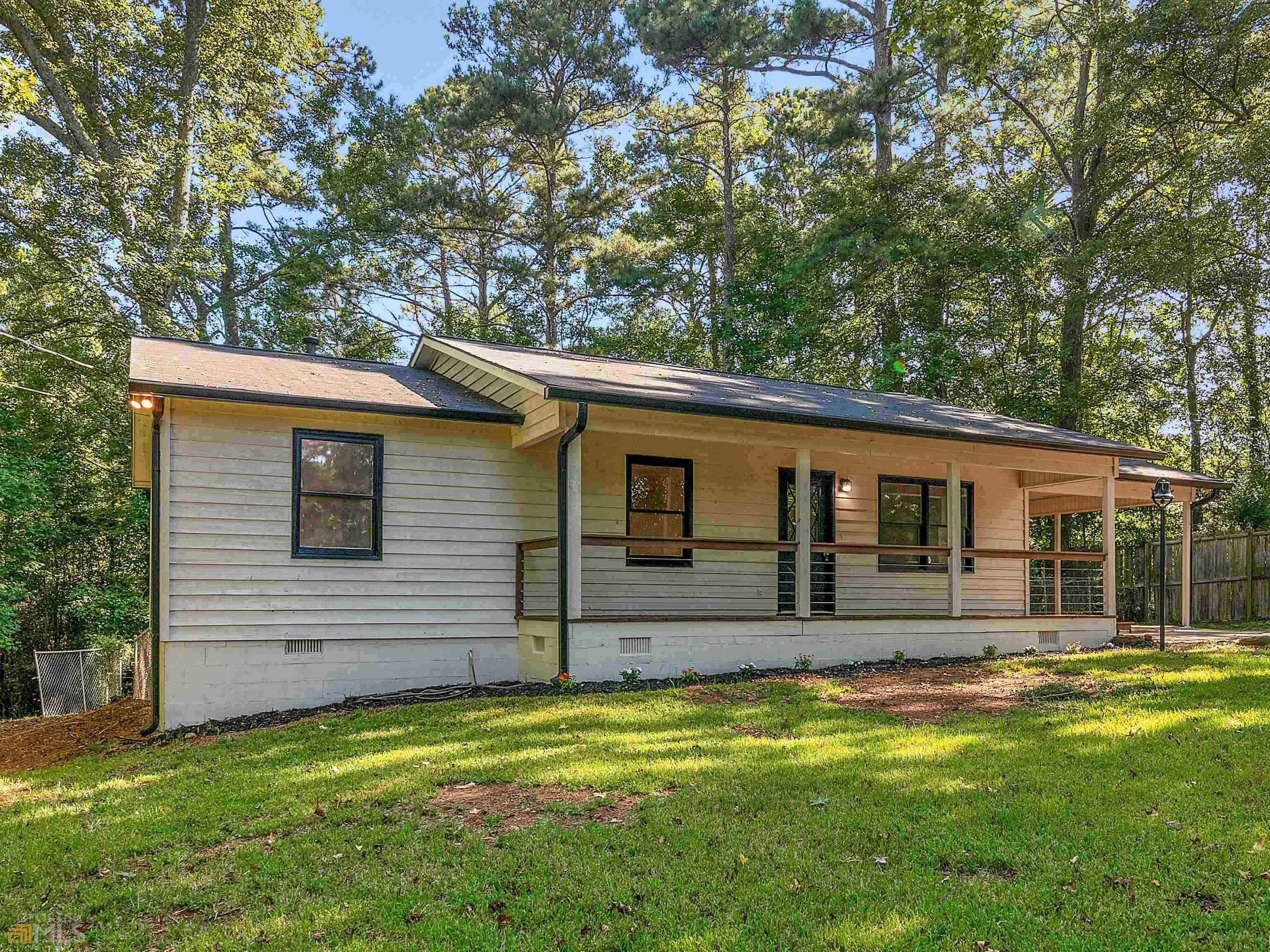 1999 Hampton Locust Grove Road