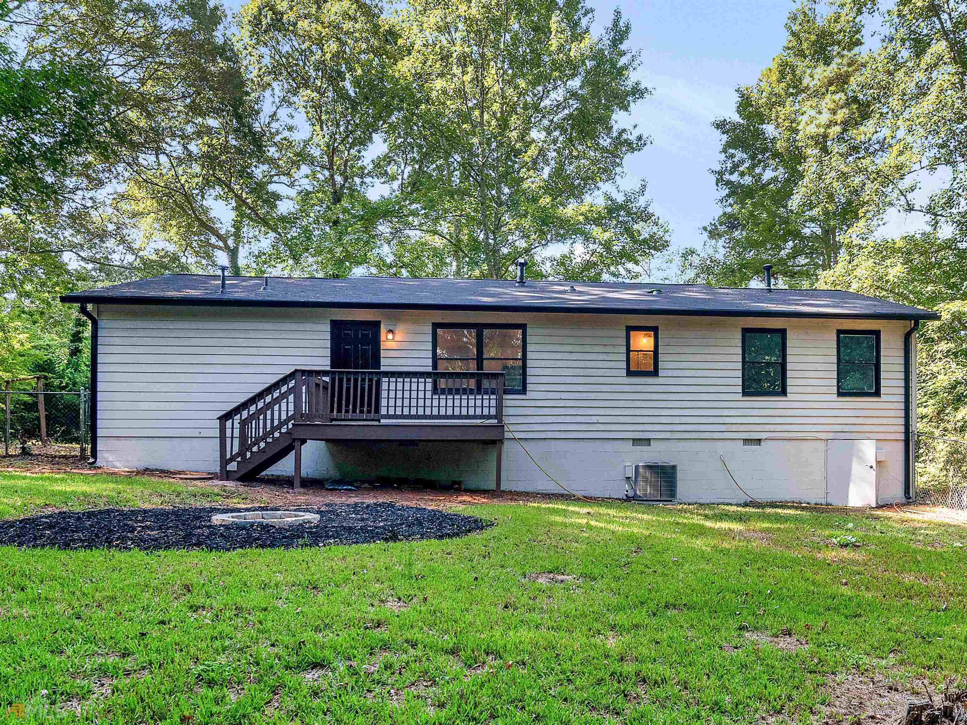 1999 Hampton Locust Grove Road