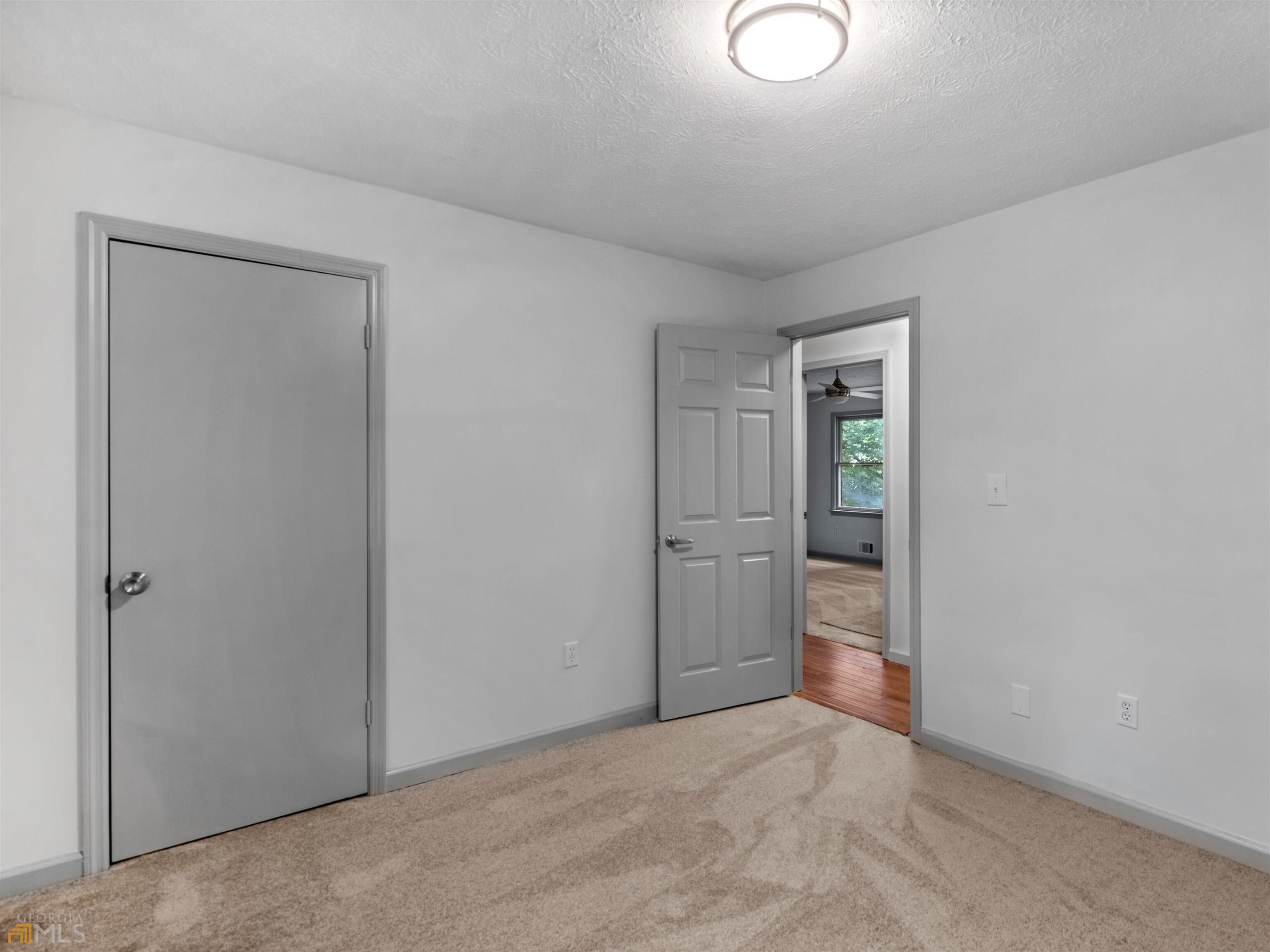 1999 Hampton Locust Grove Road