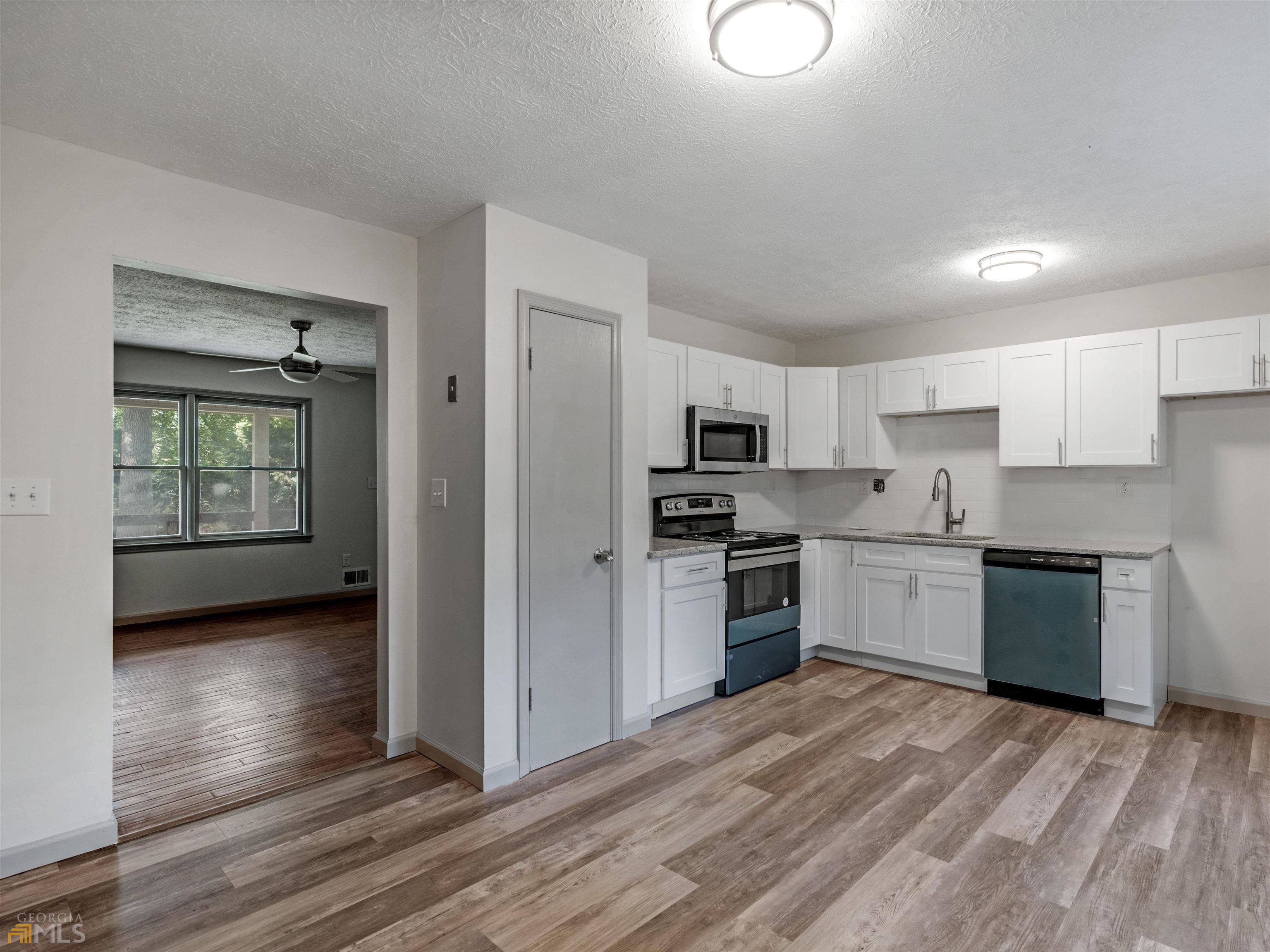 1999 Hampton Locust Grove Road