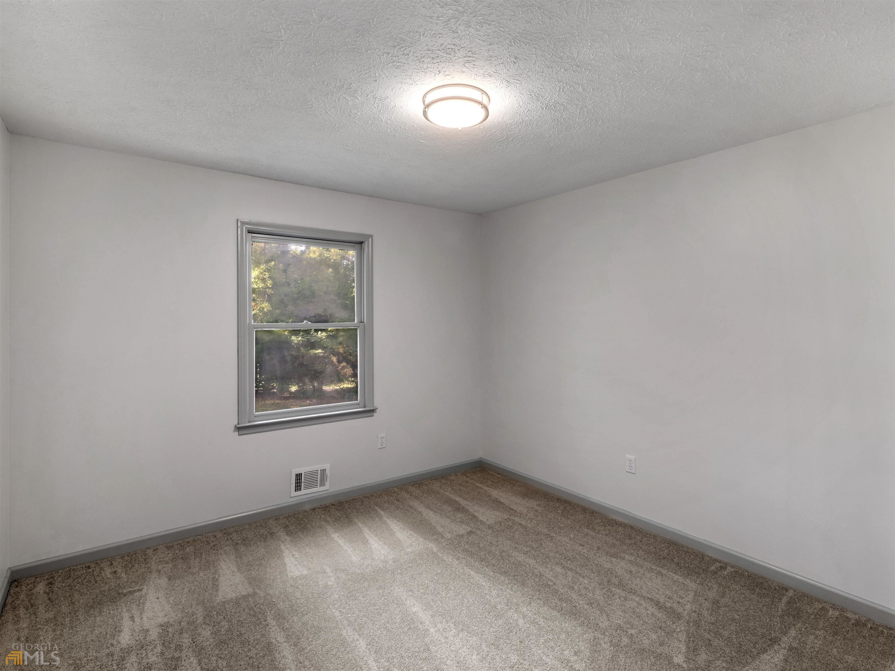 1999 Hampton Locust Grove Road