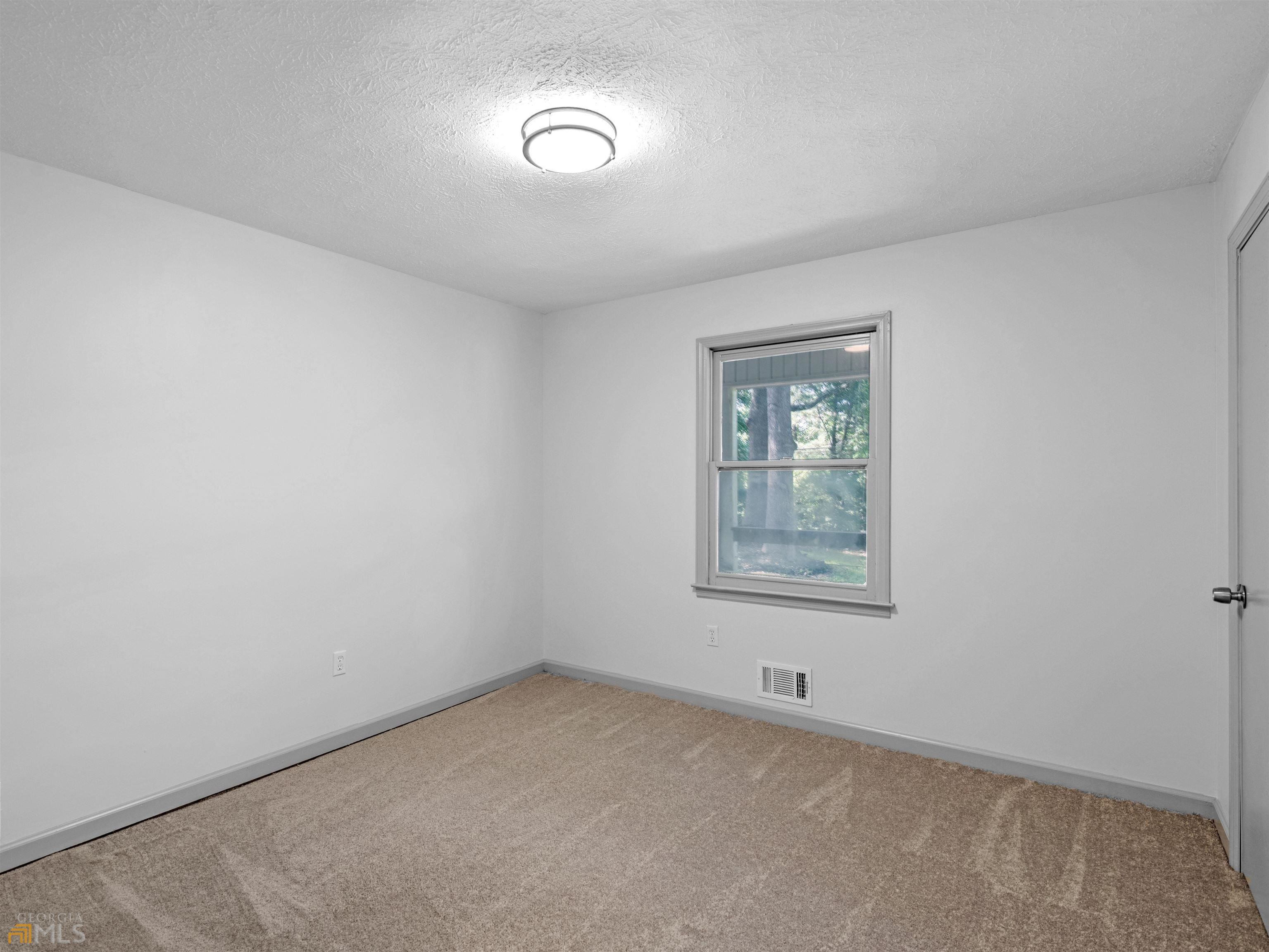 1999 Hampton Locust Grove Road