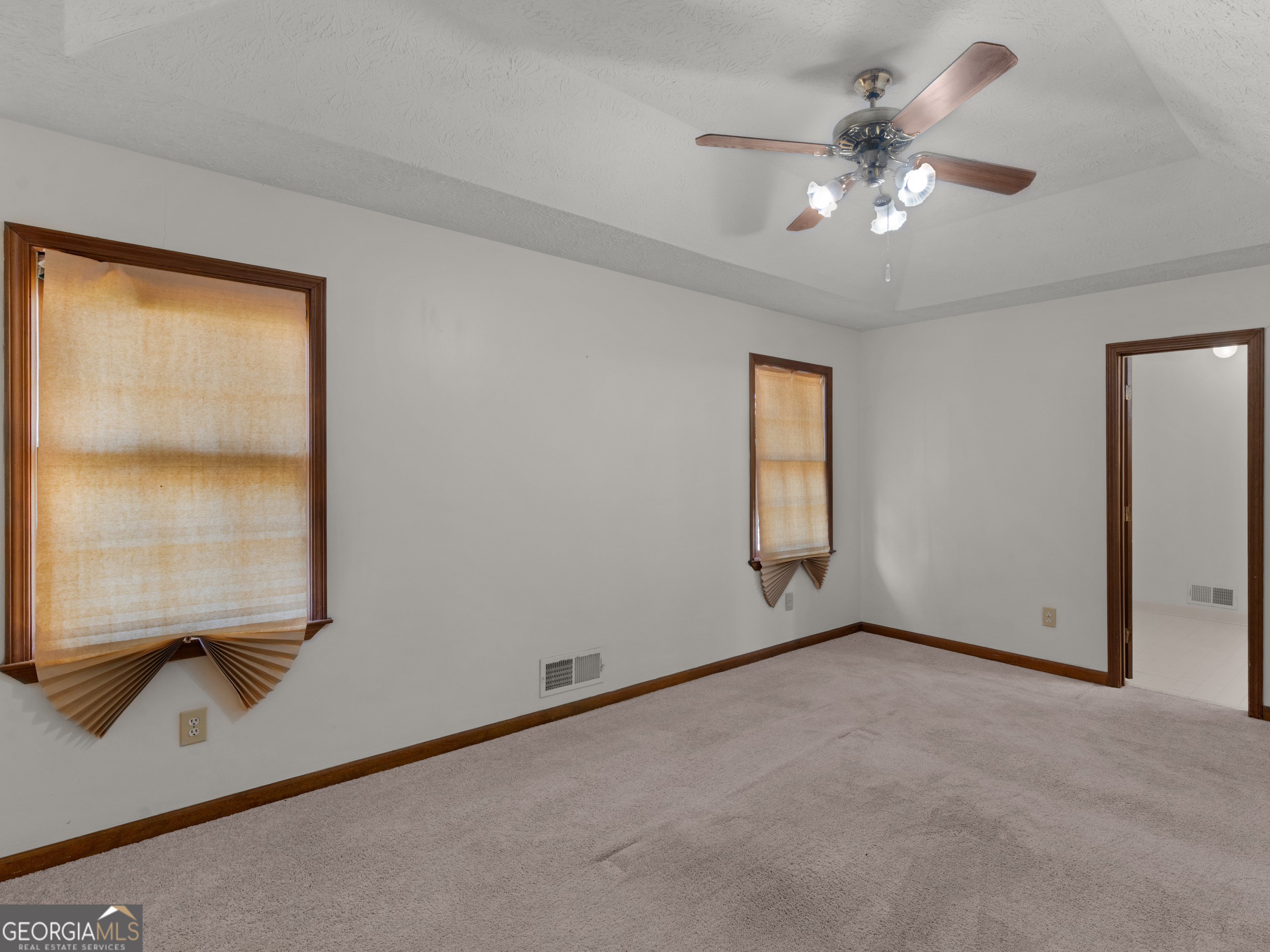 222 Farmbrook Parkway