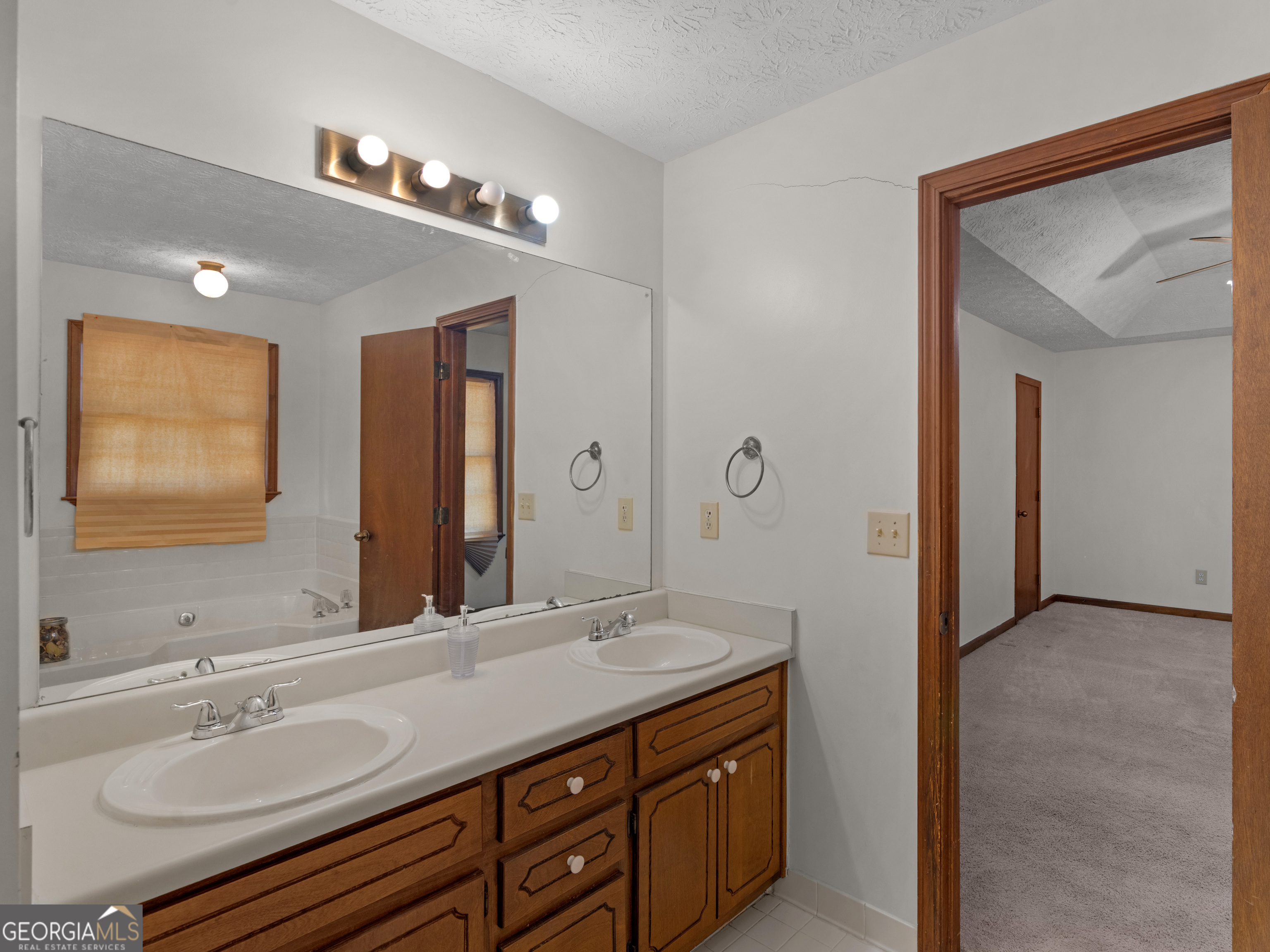 222 Farmbrook Parkway