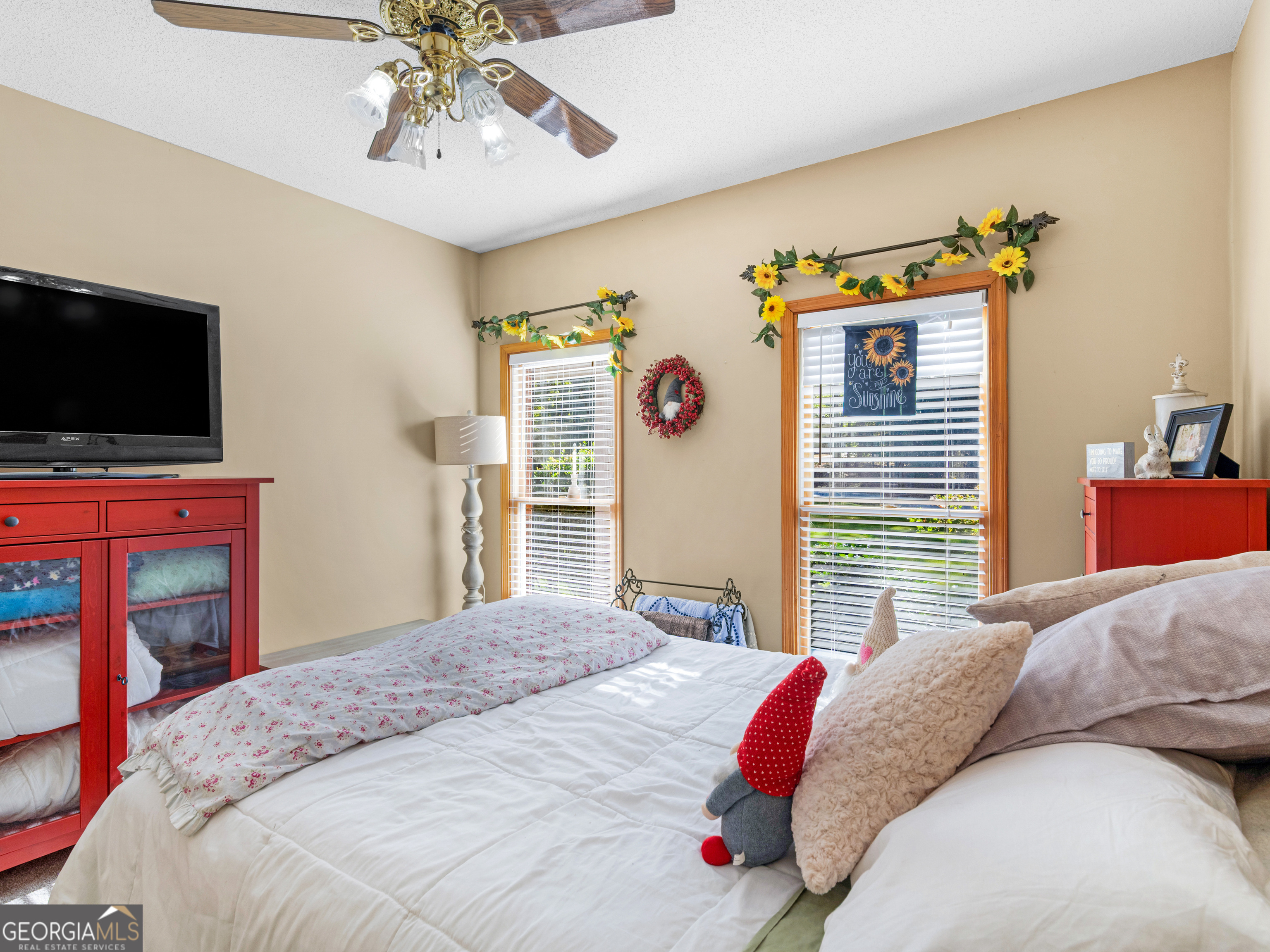 325 Country Side Drive