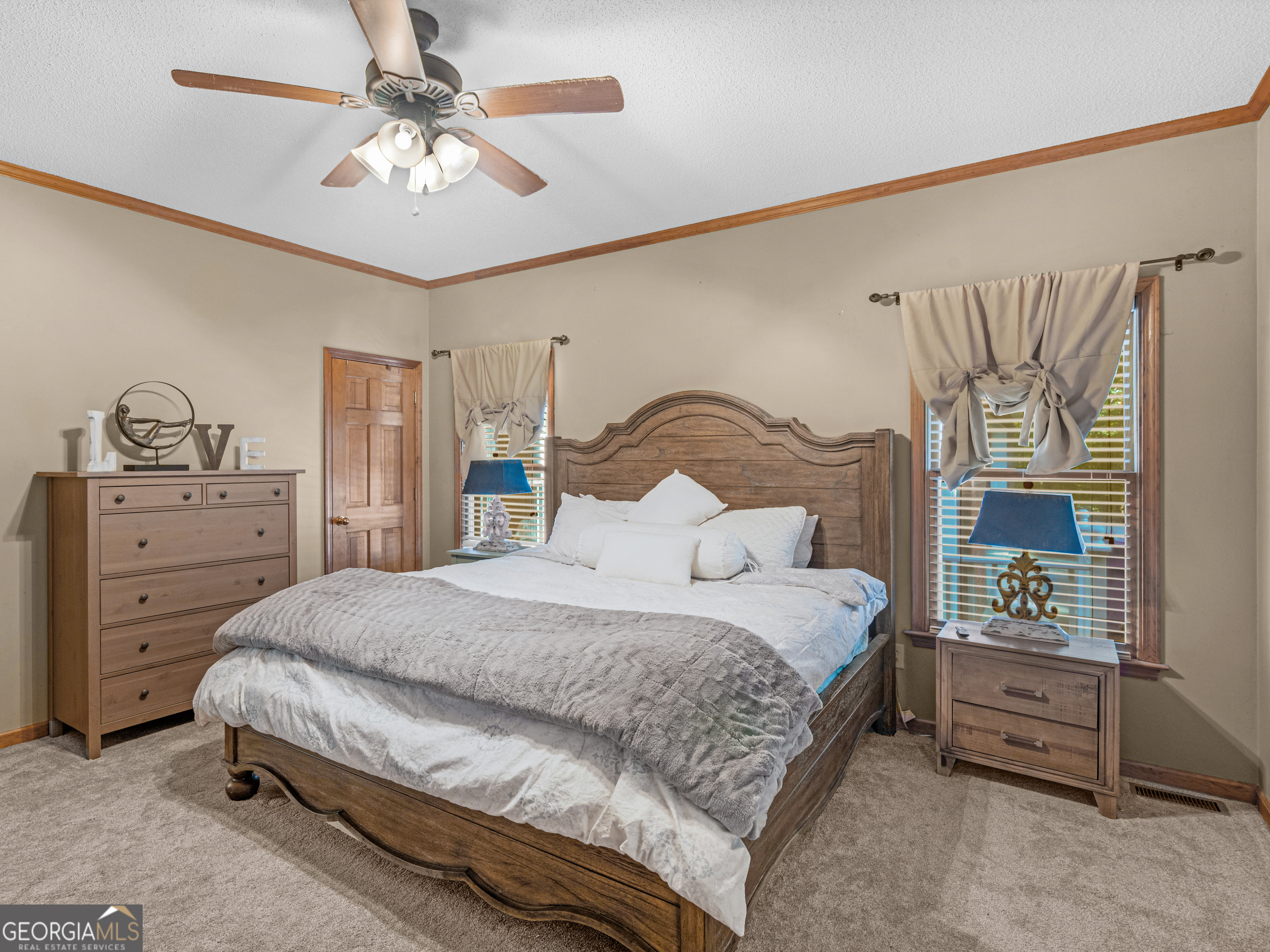 325 Country Side Drive