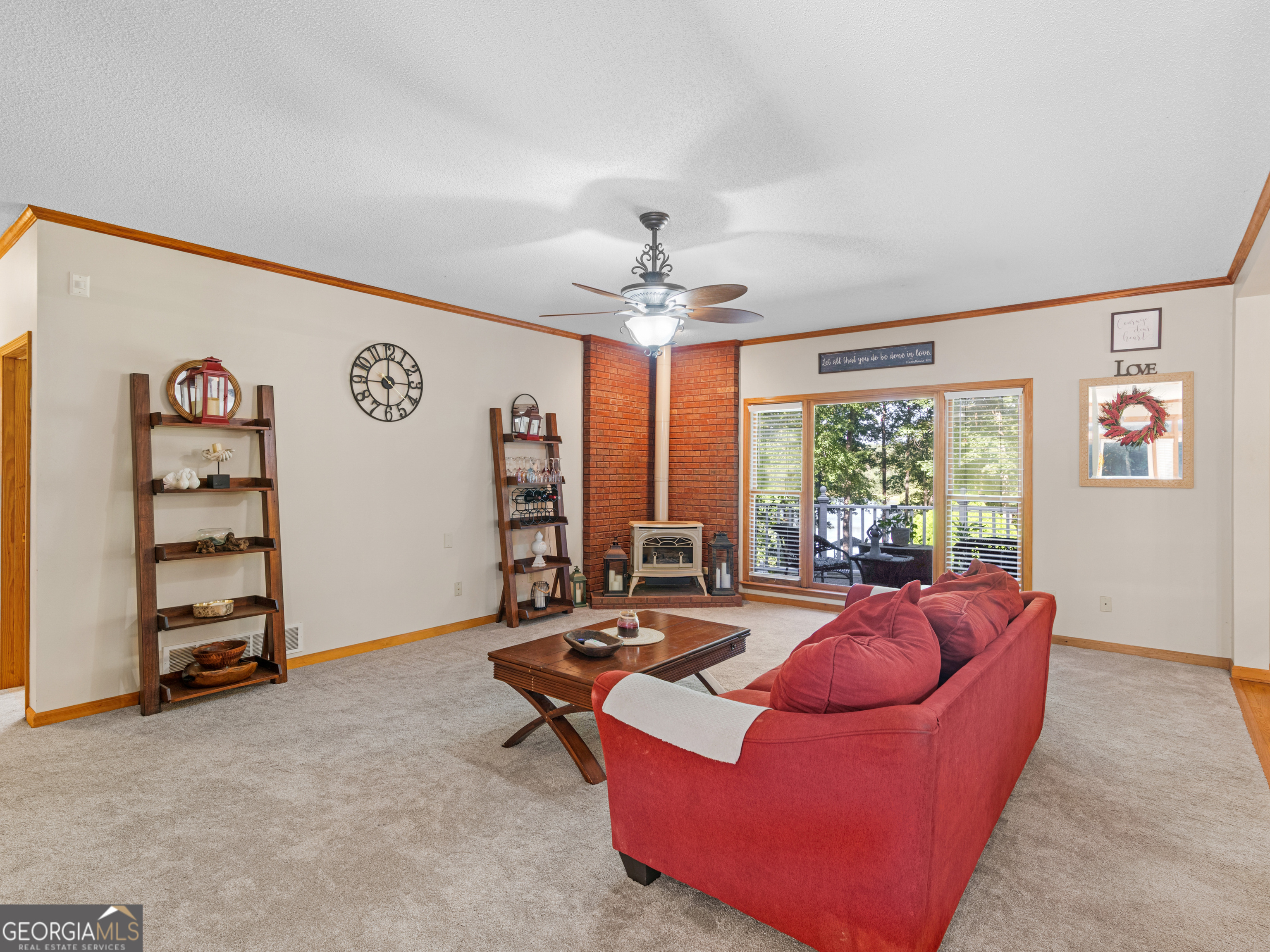 325 Country Side Drive