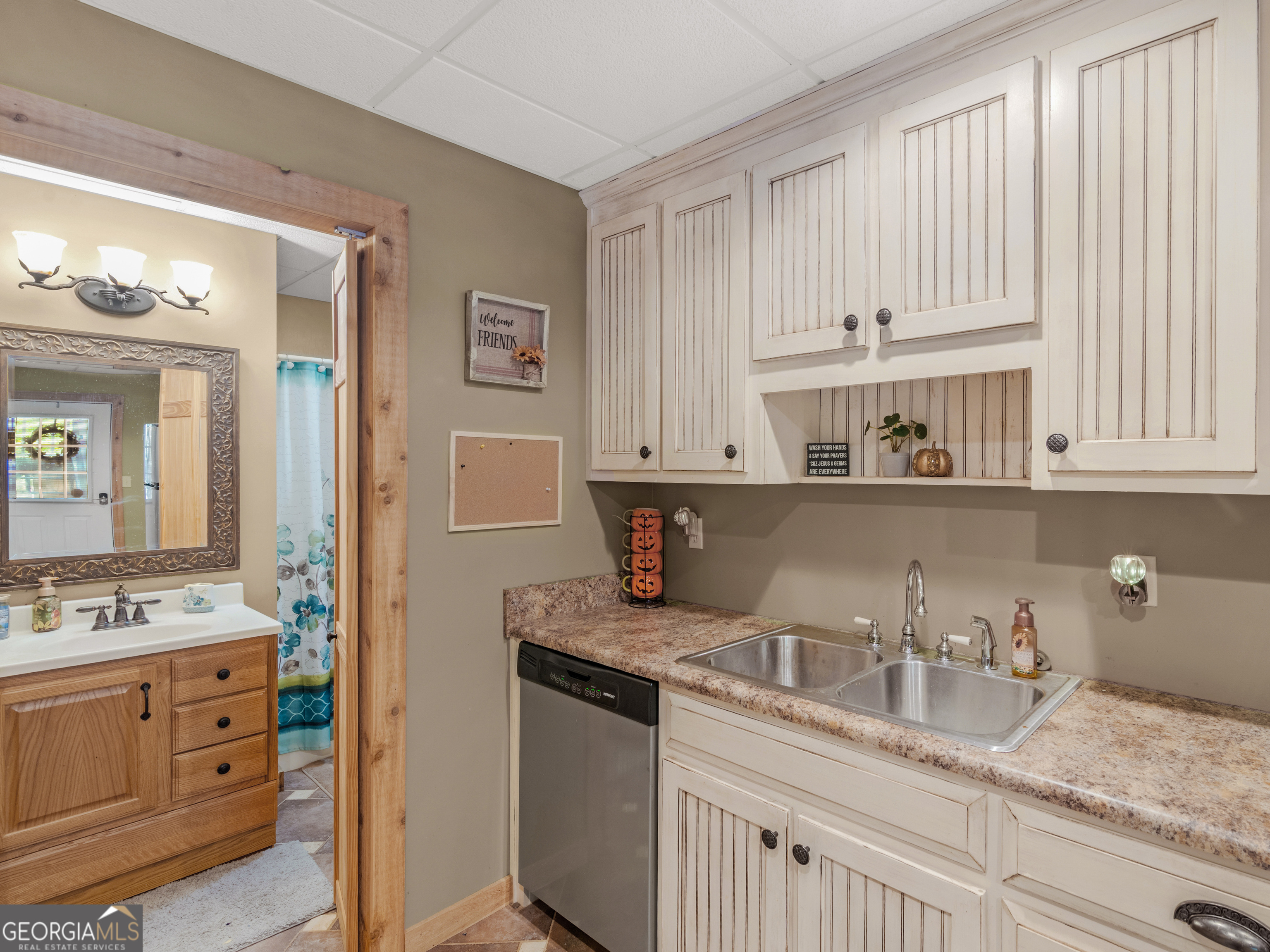 325 Country Side Drive