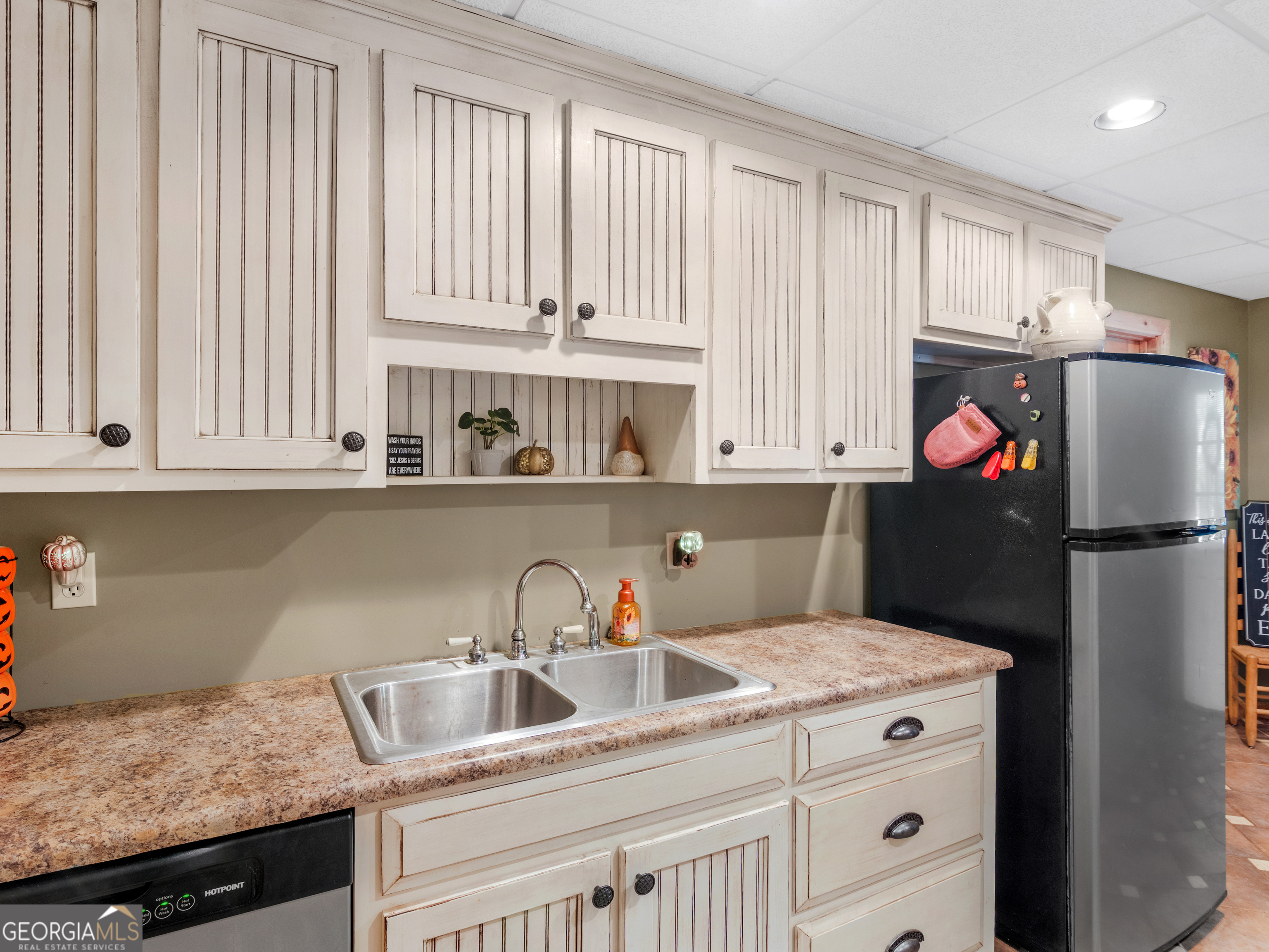 325 Country Side Drive