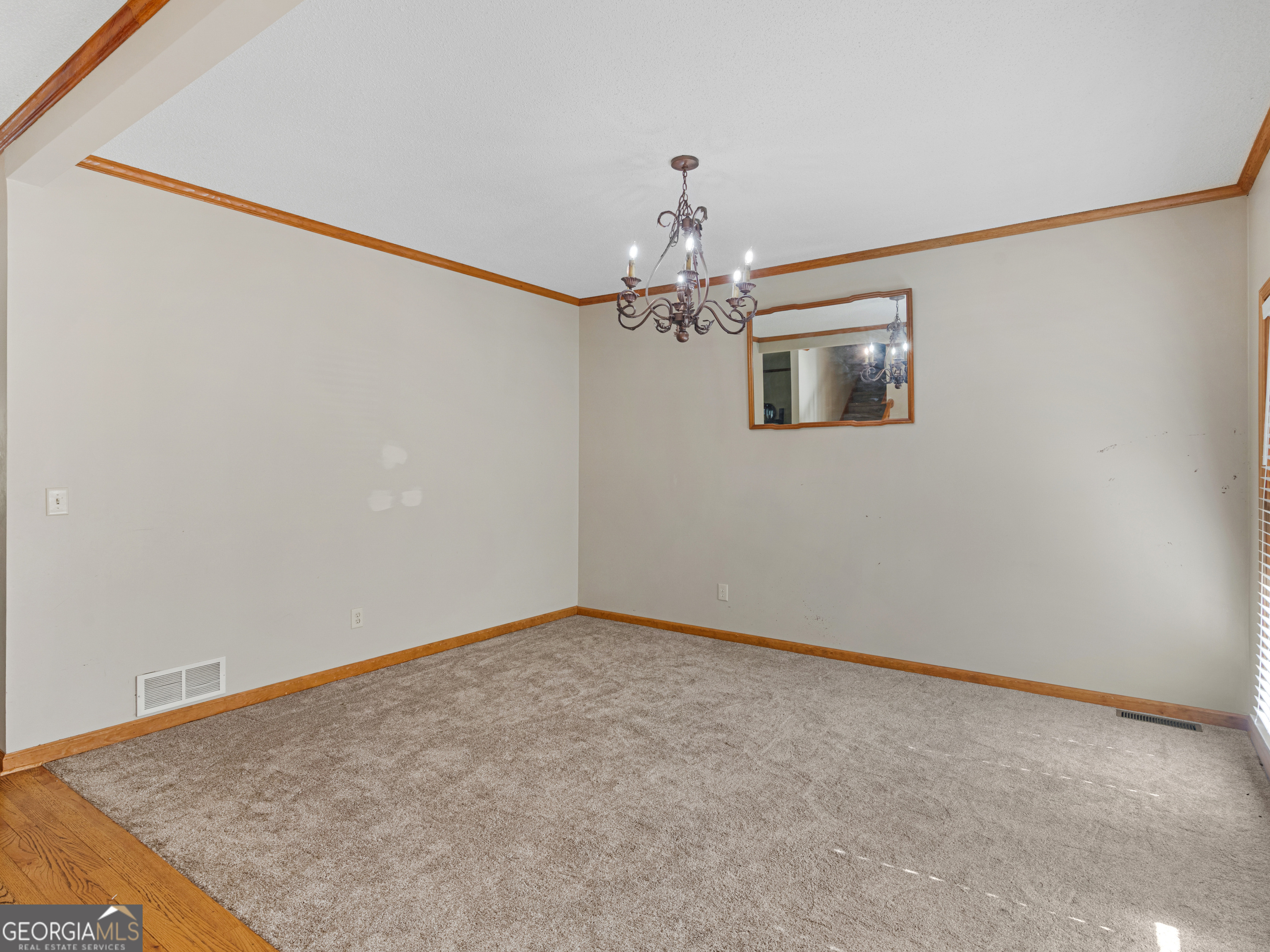 325 Country Side Drive