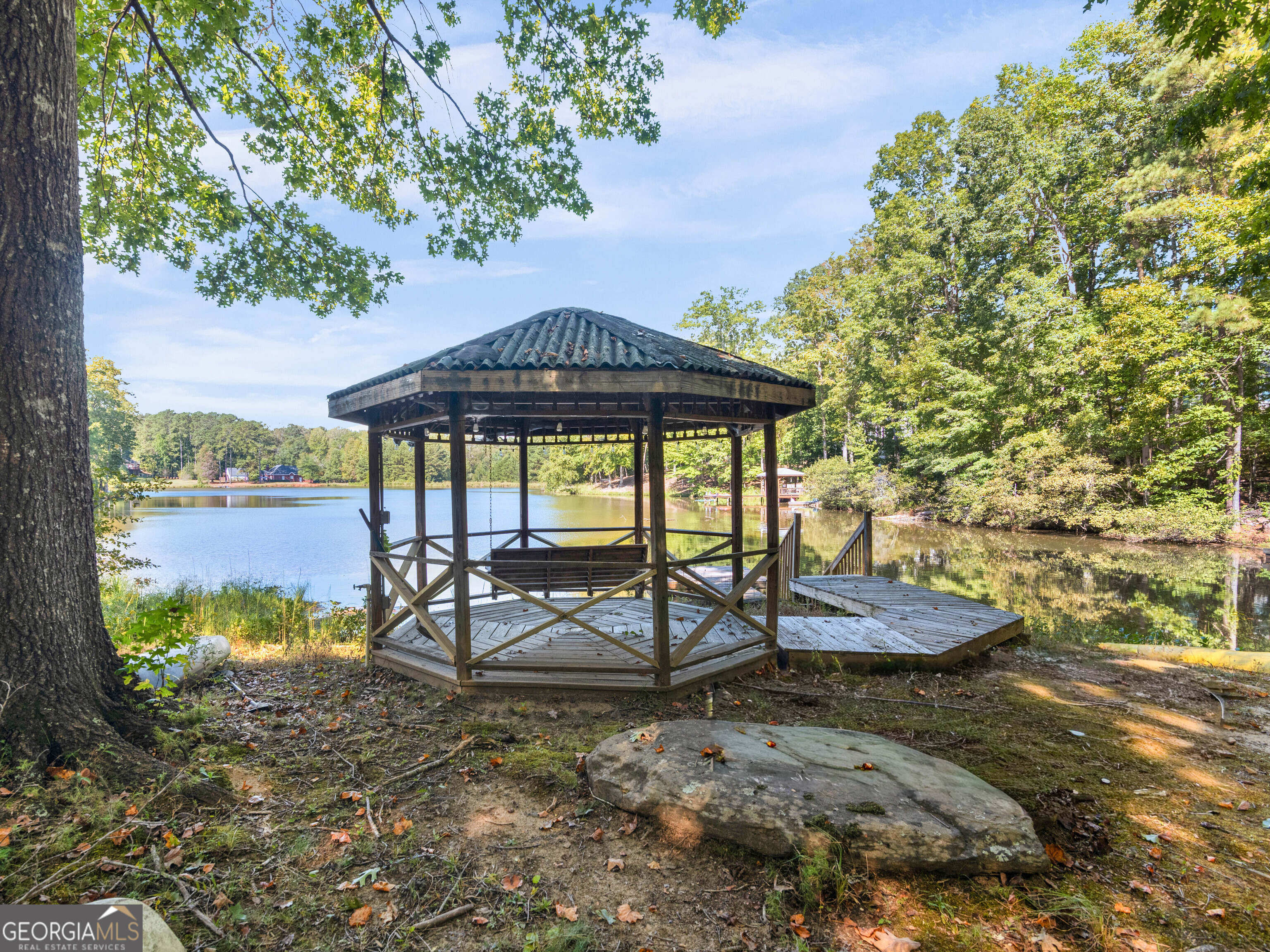 325 Country Side Drive