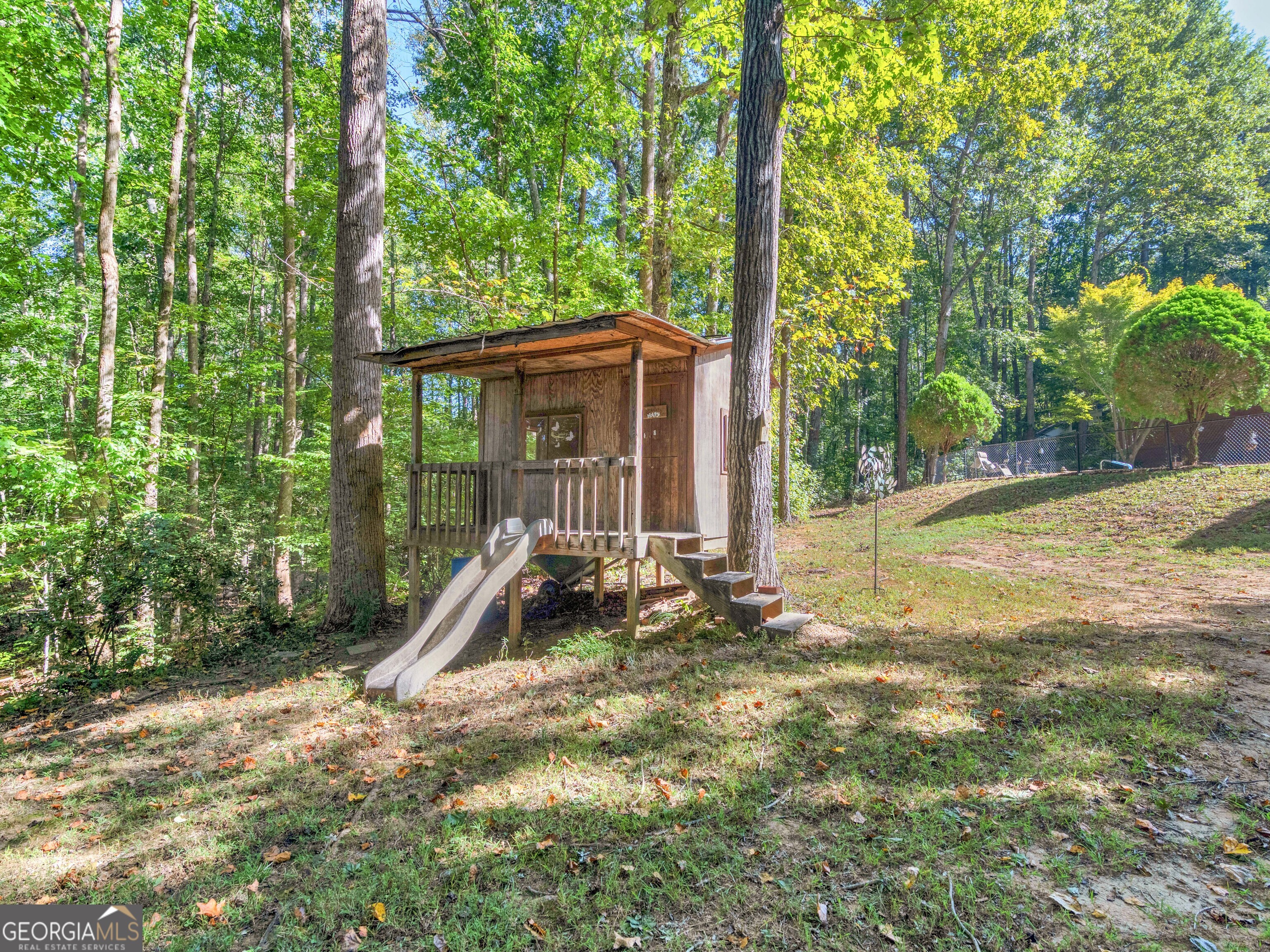 325 Country Side Drive