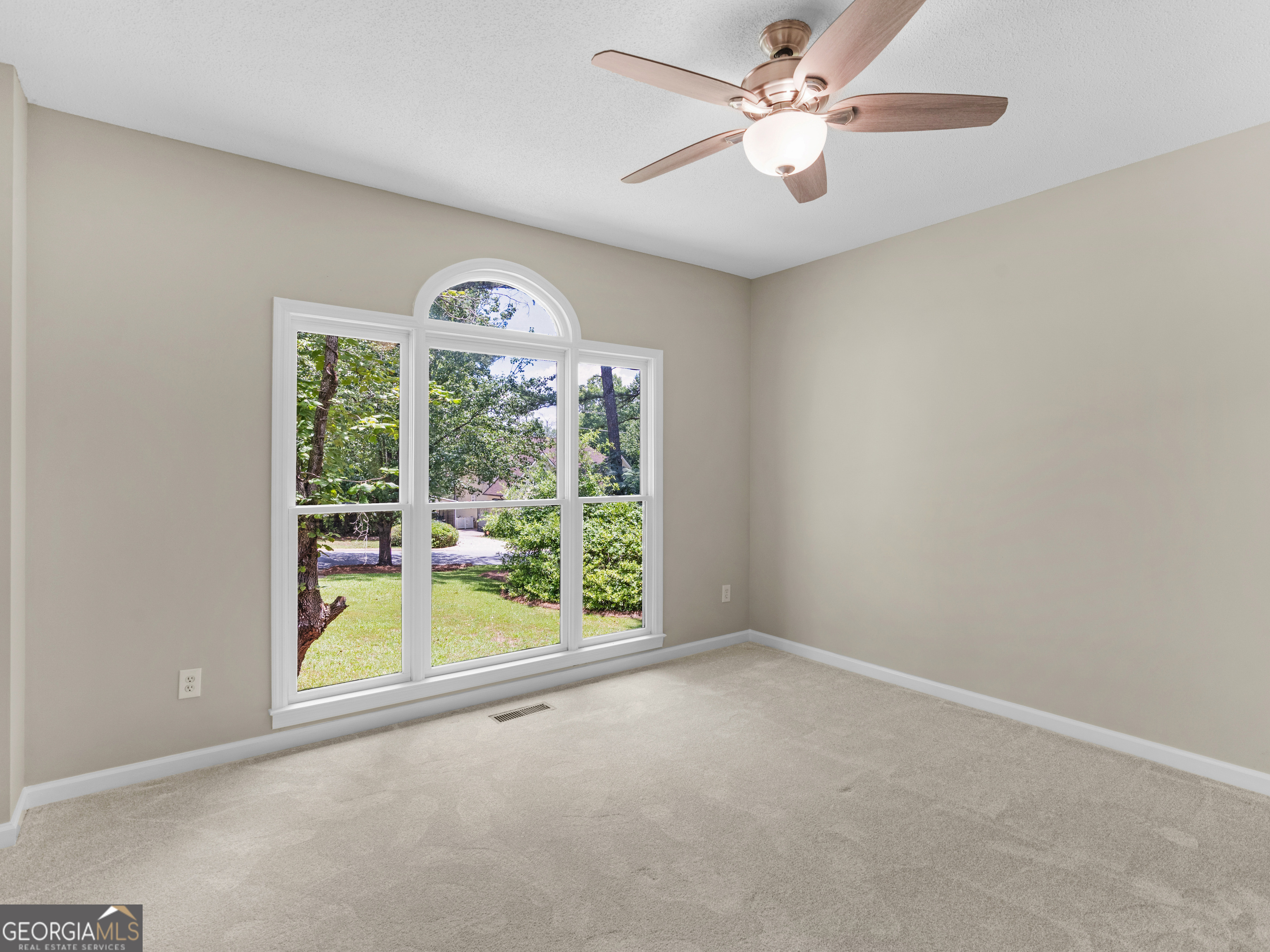 35 Hidden Lakes Drive