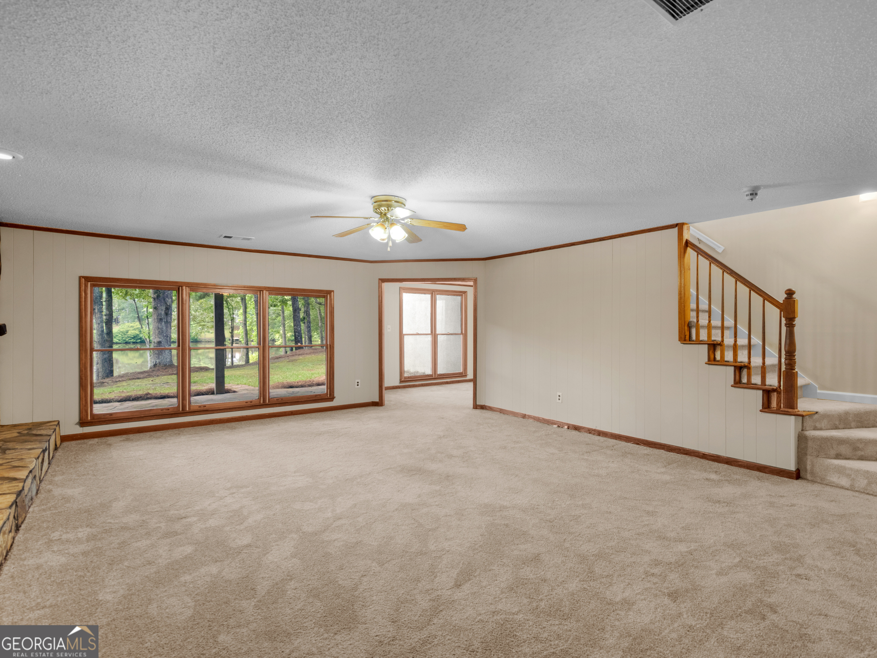 35 Hidden Lakes Drive