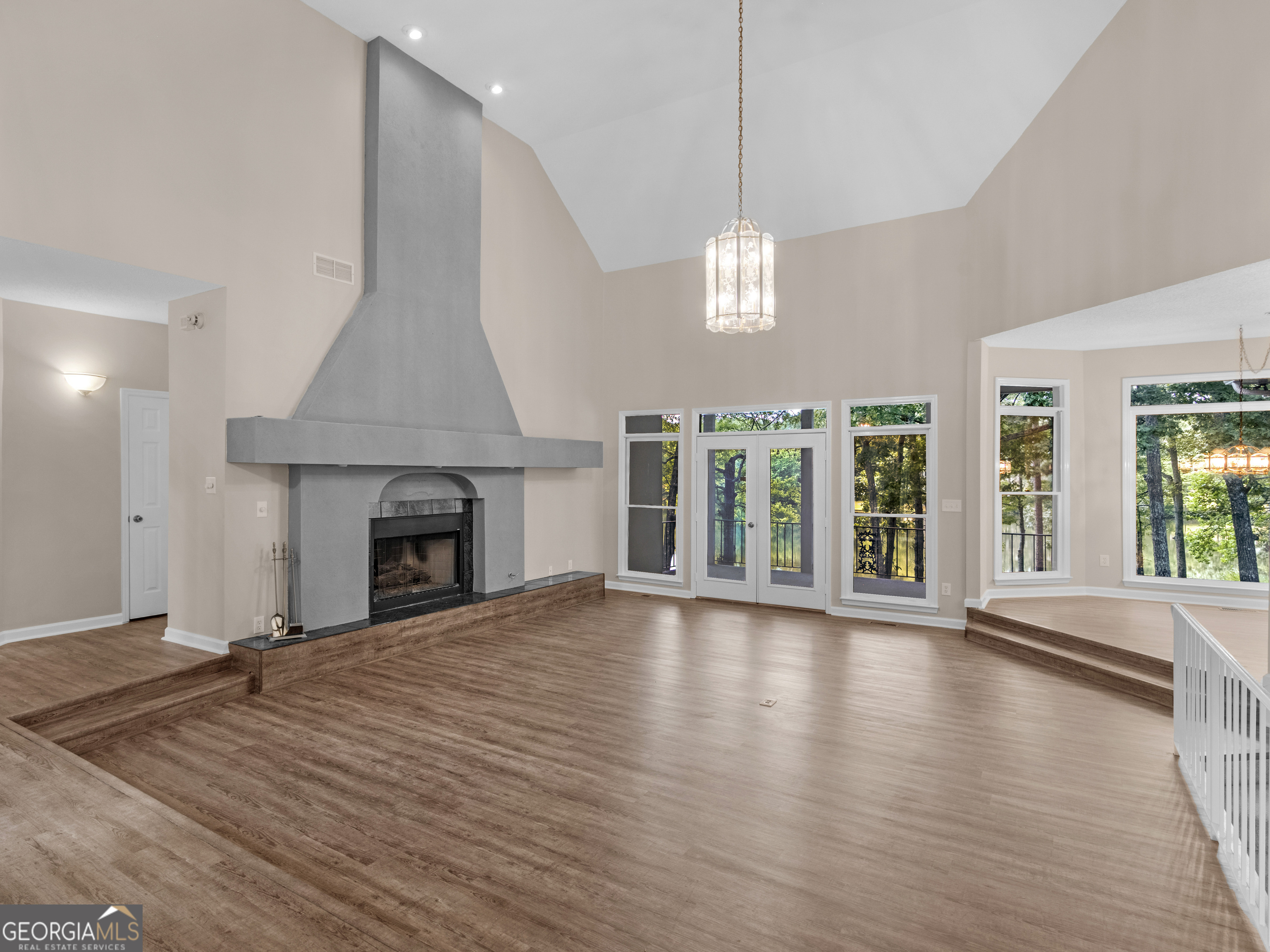 35 Hidden Lakes Drive