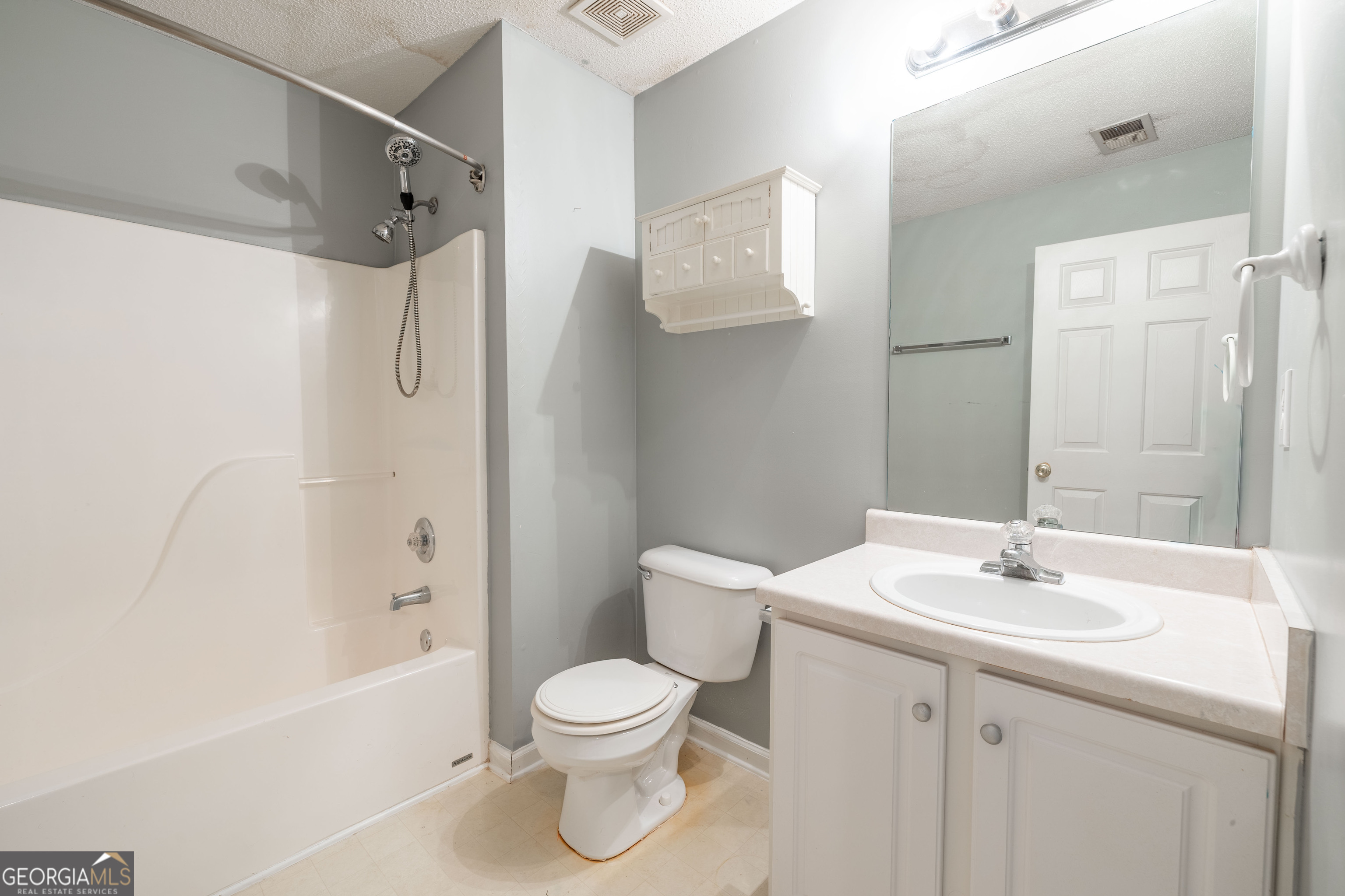 104 Silvergrass Drive