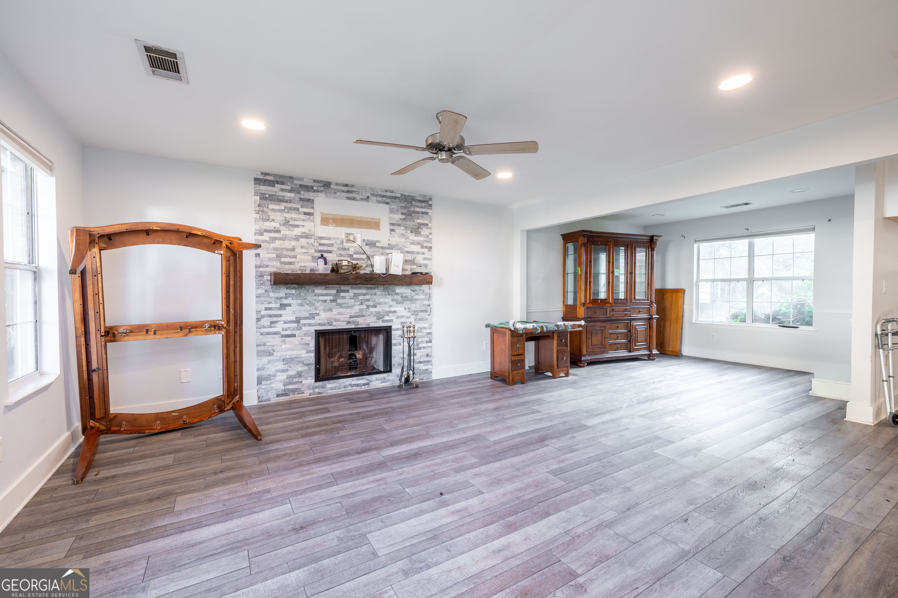 104 Silvergrass Drive