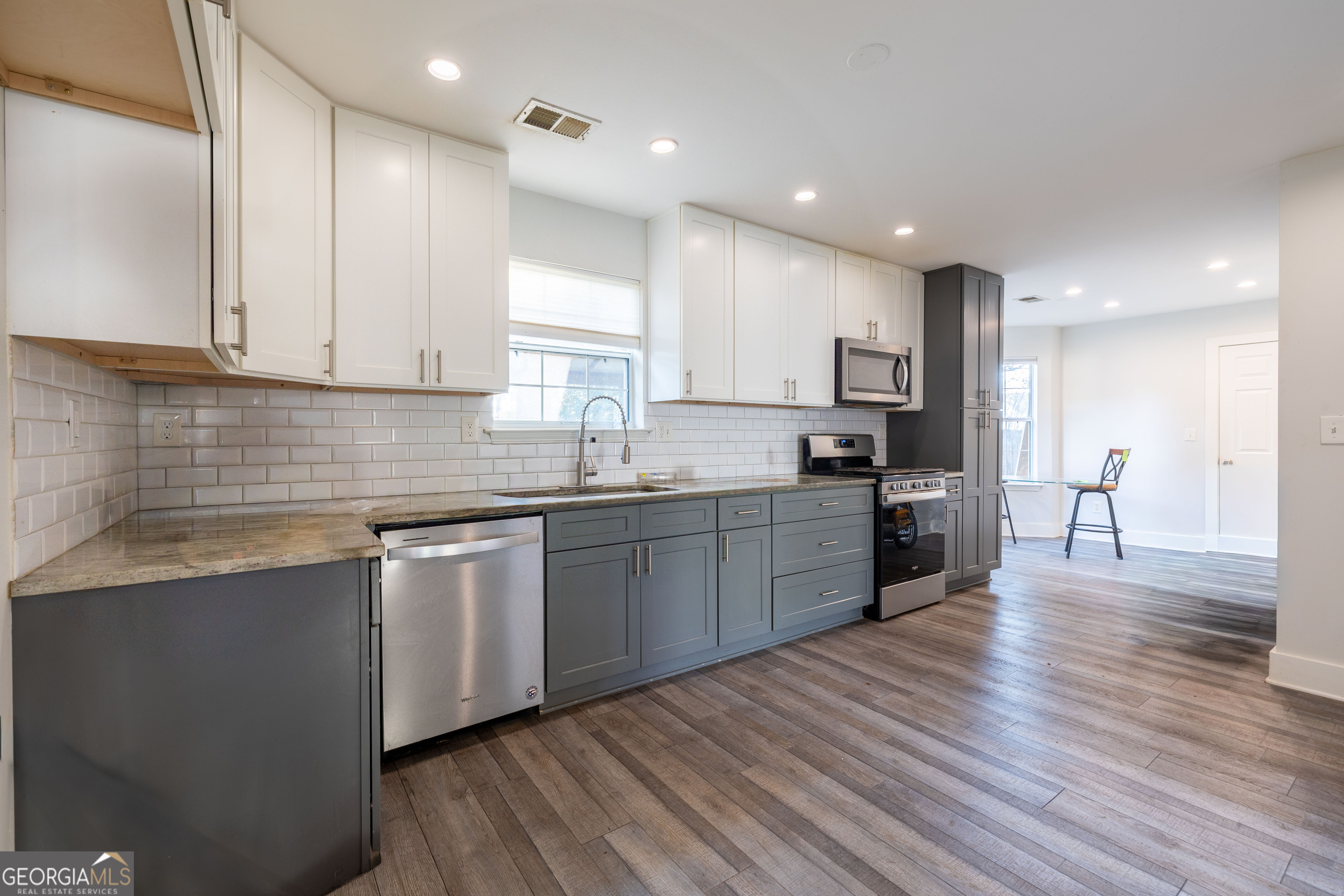 104 Silvergrass Drive