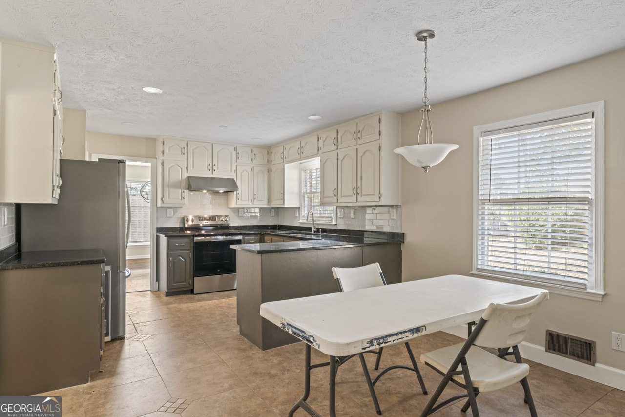 5170 Lost Dutchman Drive