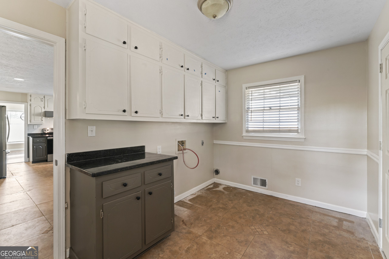 5170 Lost Dutchman Drive