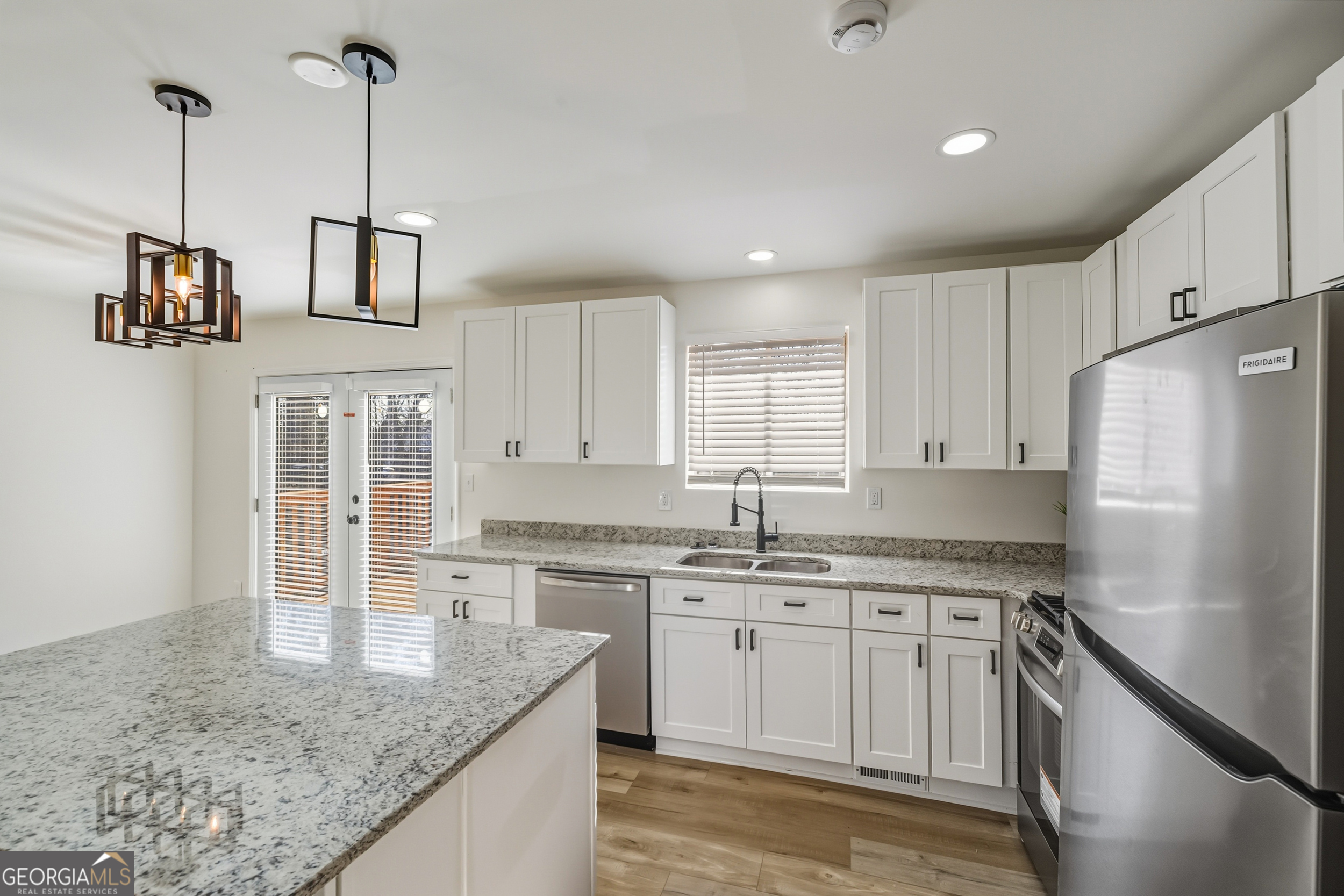 3822 Stephanie Drive SW