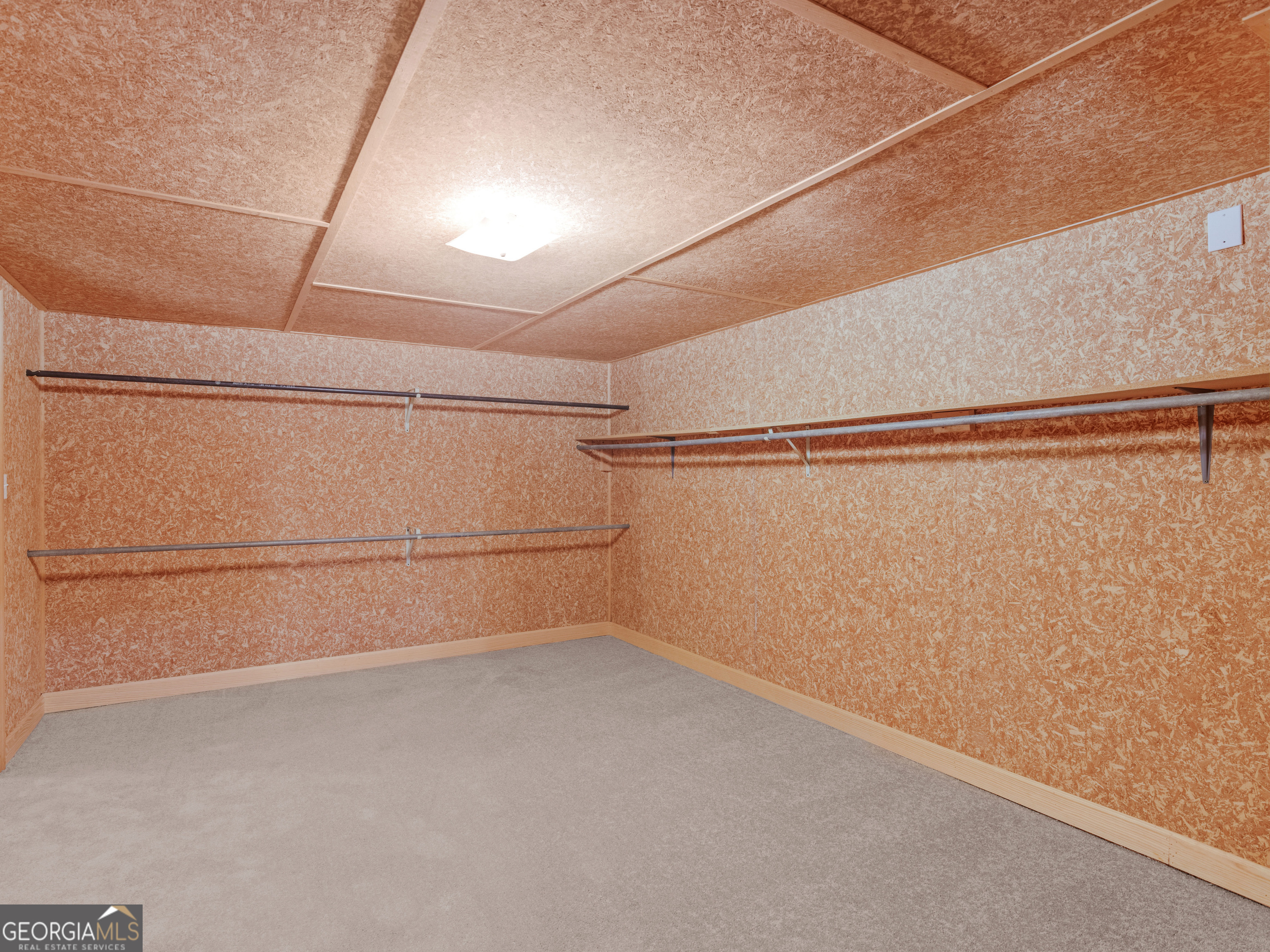 35 Hidden Lakes Drive