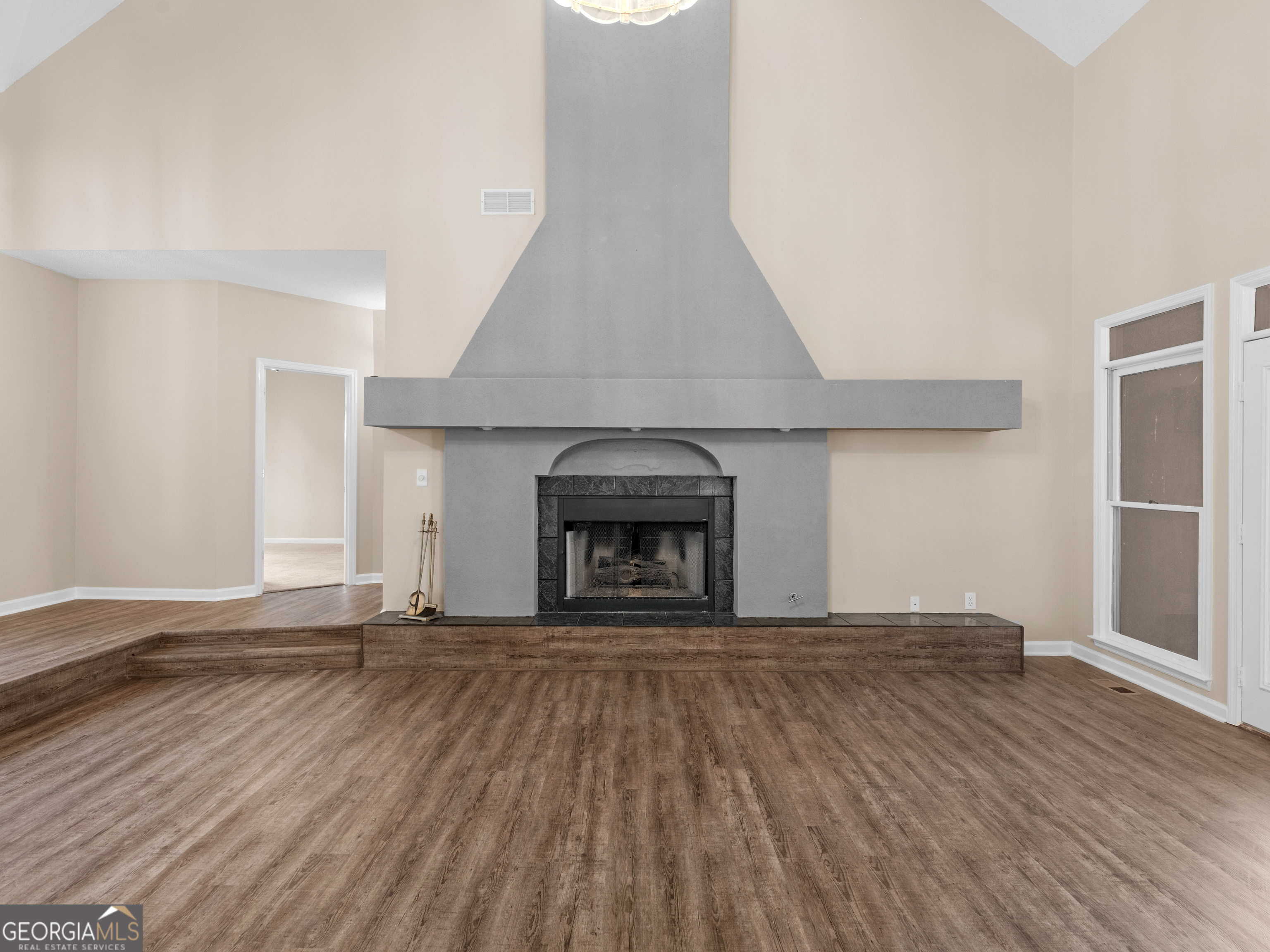 35 Hidden Lakes Drive