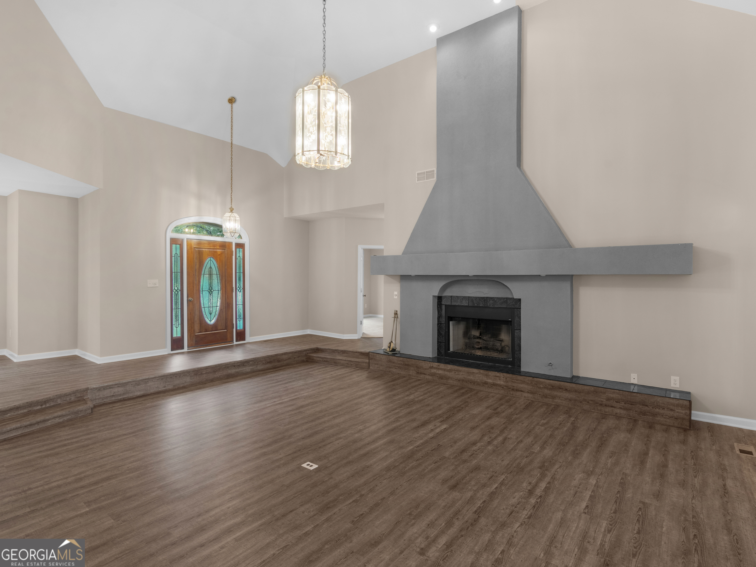 35 Hidden Lakes Drive