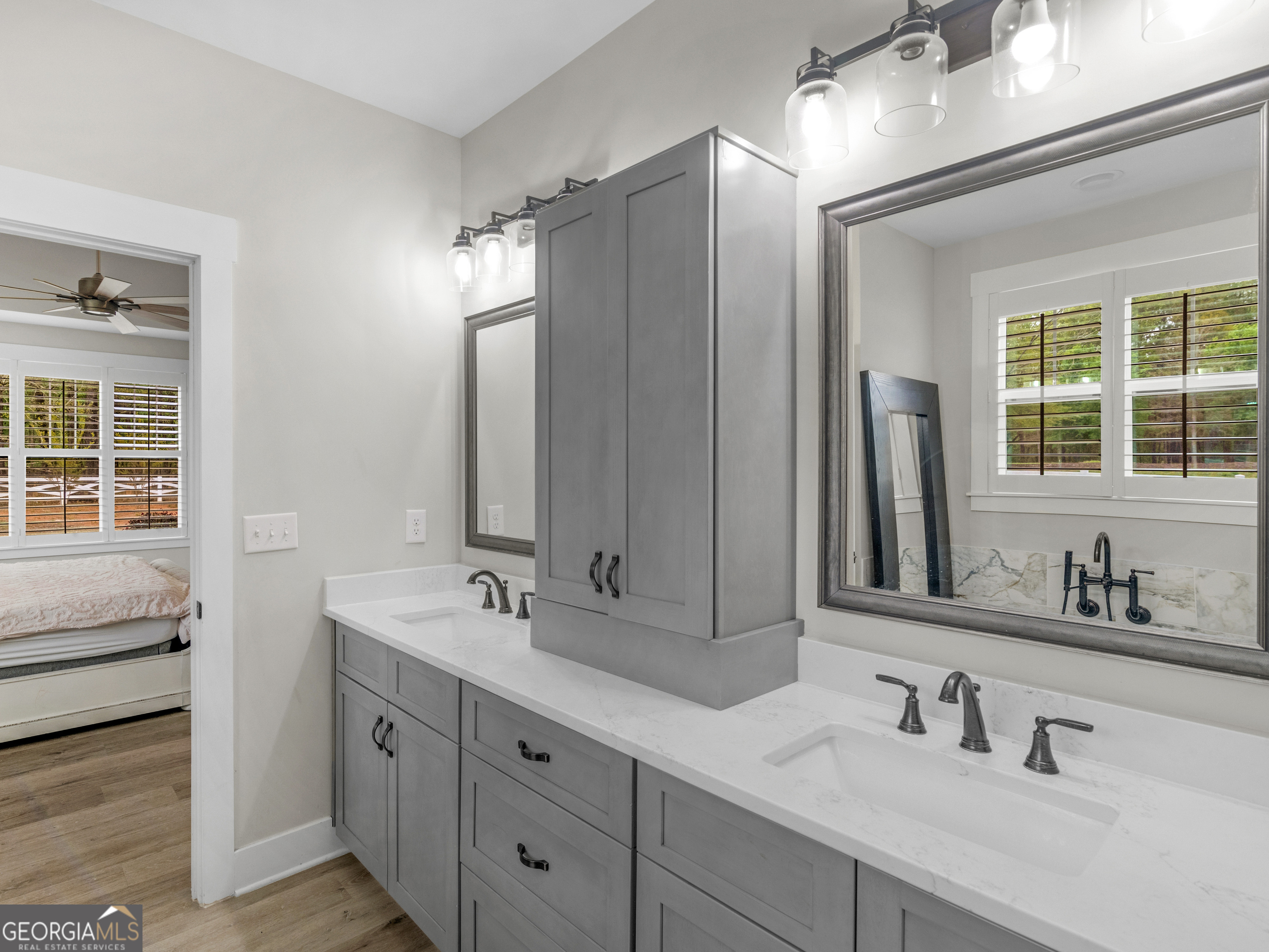 319 S Mount Carmel Road