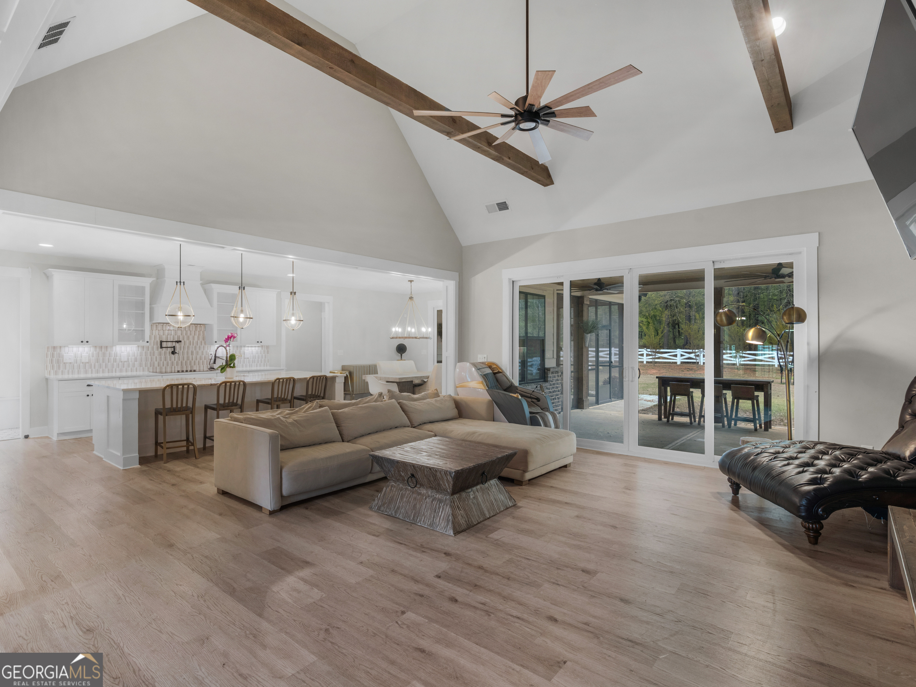 319 S Mount Carmel Road