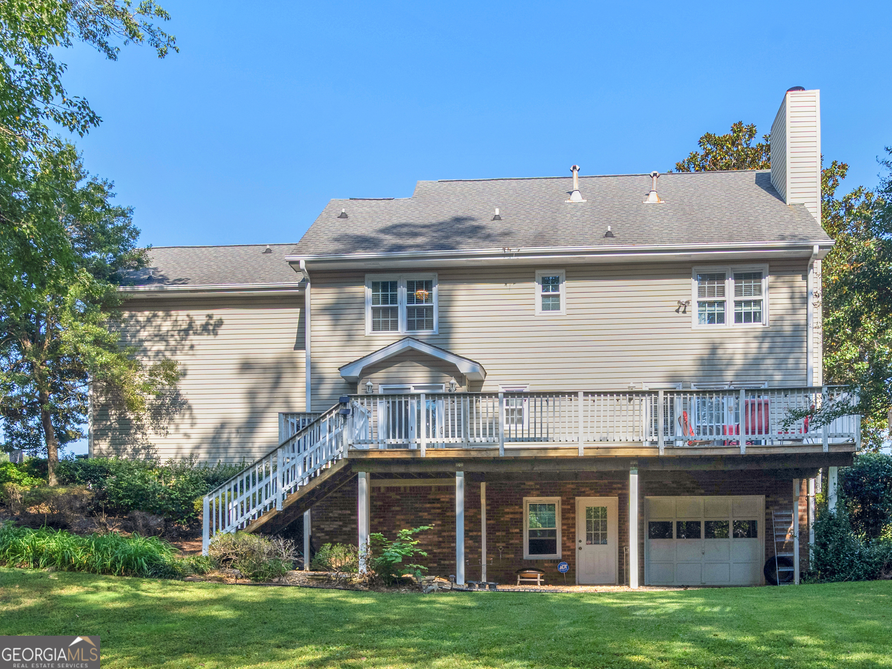 586 Clubland Circle SE